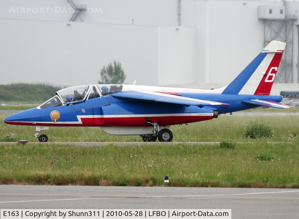 E163, Dassault-Dornier Alpha Jet E C/N E163, Taxiing holding point rwy 32R for demo flight @ LFBR