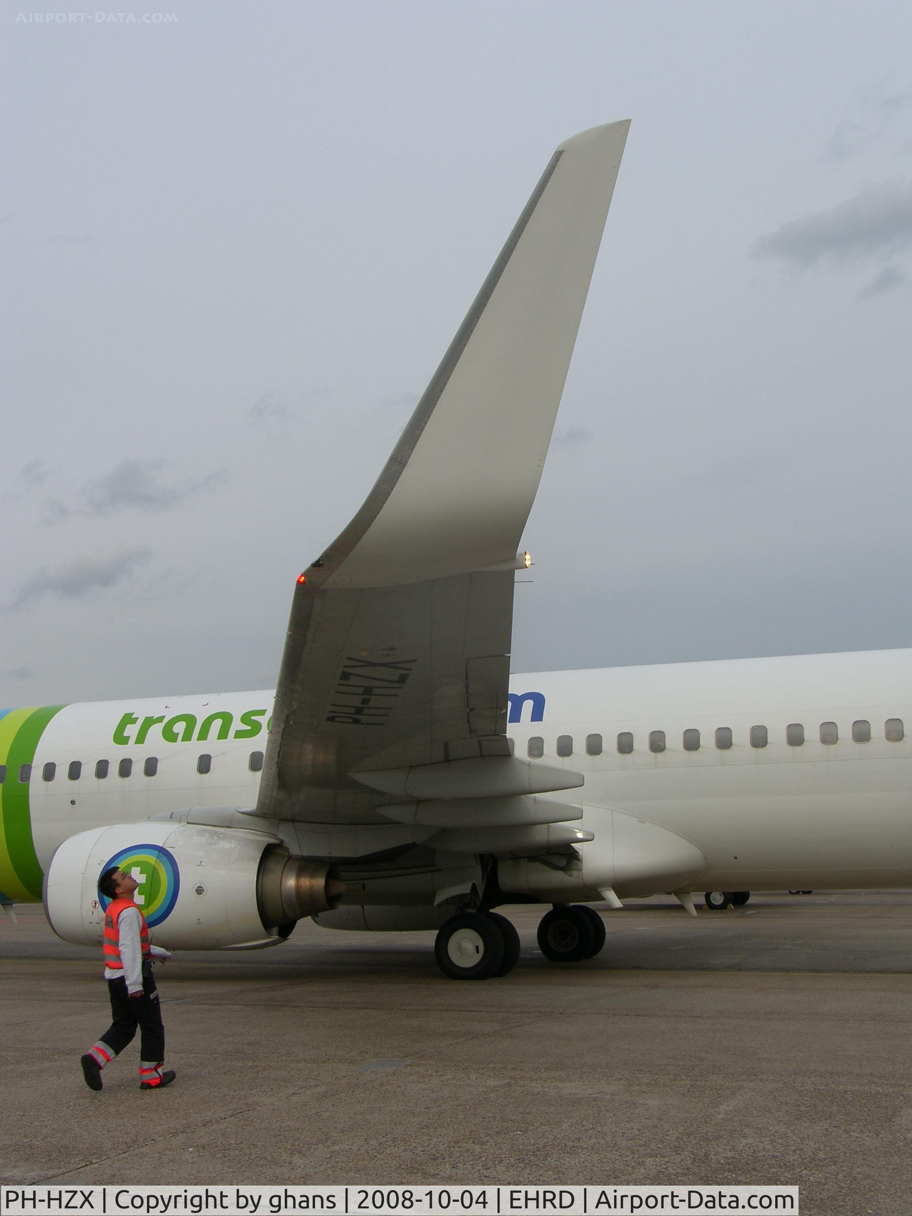 PH-HZX, 2002 Boeing 737-8K2 C/N 28248, Fixed-wing