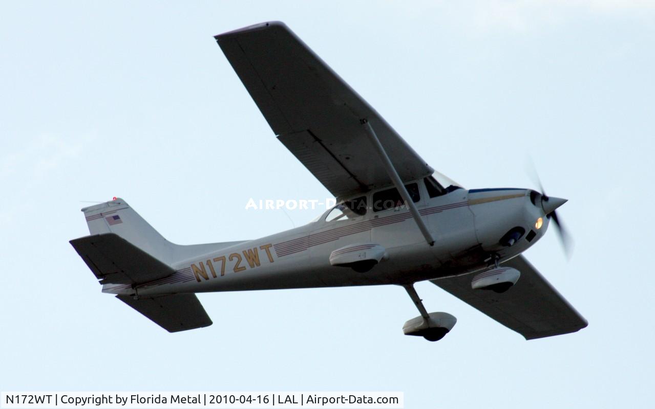 N172WT, 1975 Cessna 172M C/N 17266400, Cessna 172M