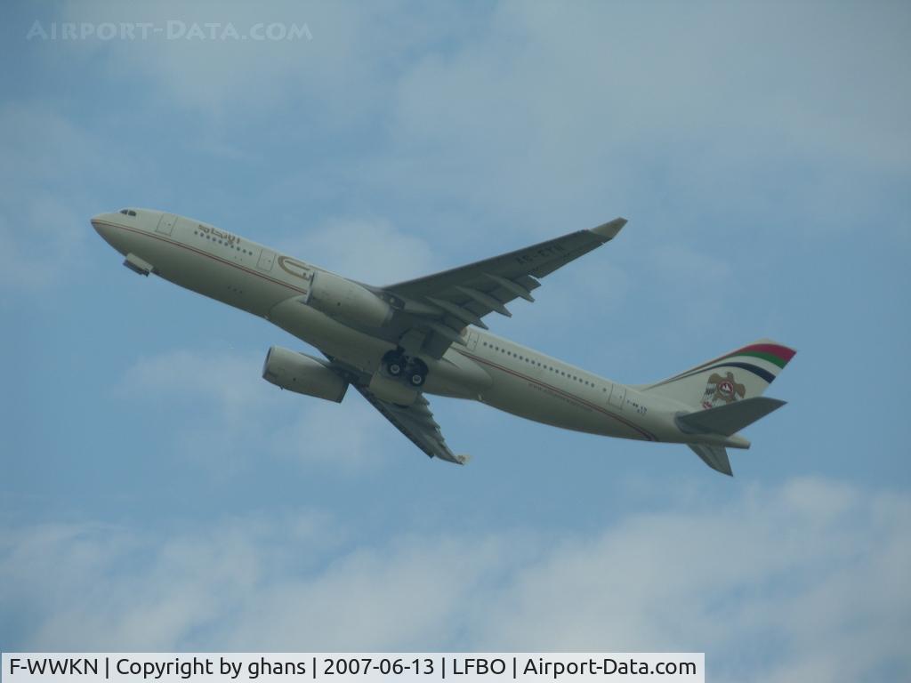 F-WWKN, 2007 Airbus A330-243 C/N 832, To become A6-EYN