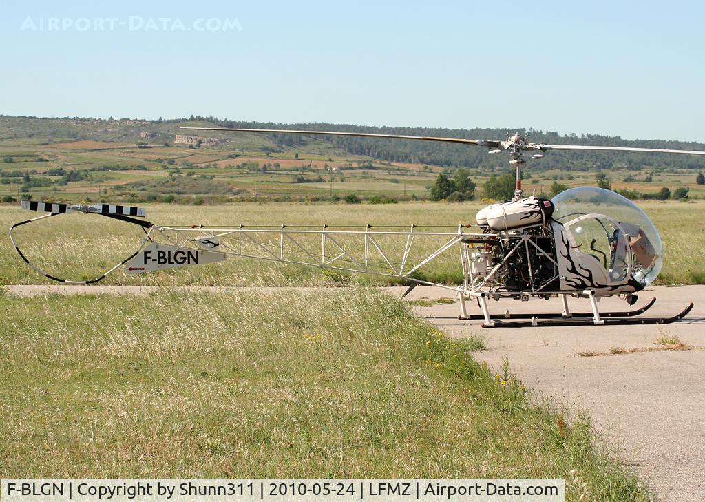 F-BLGN, Agusta AB-47G-2 C/N 283, Parked in the grass...