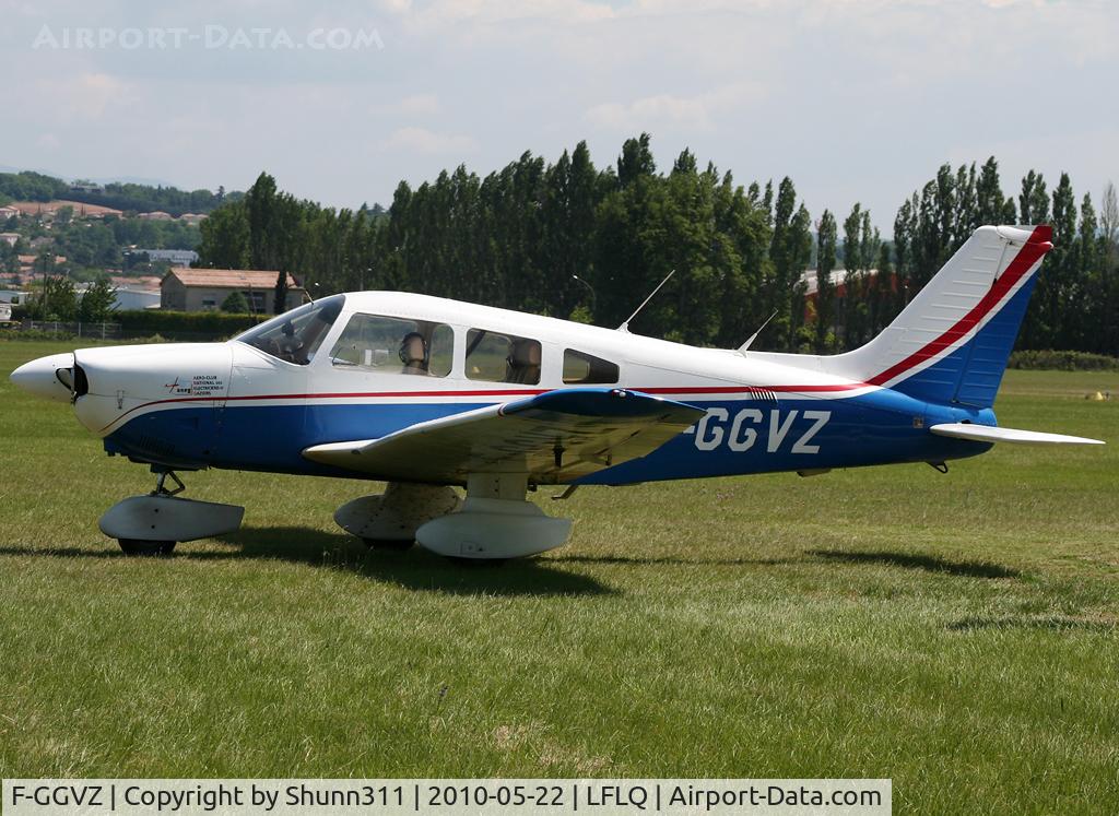 F-GGVZ, Piper PA-28-181 Archer C/N 28-8190289, Parked in the grass...