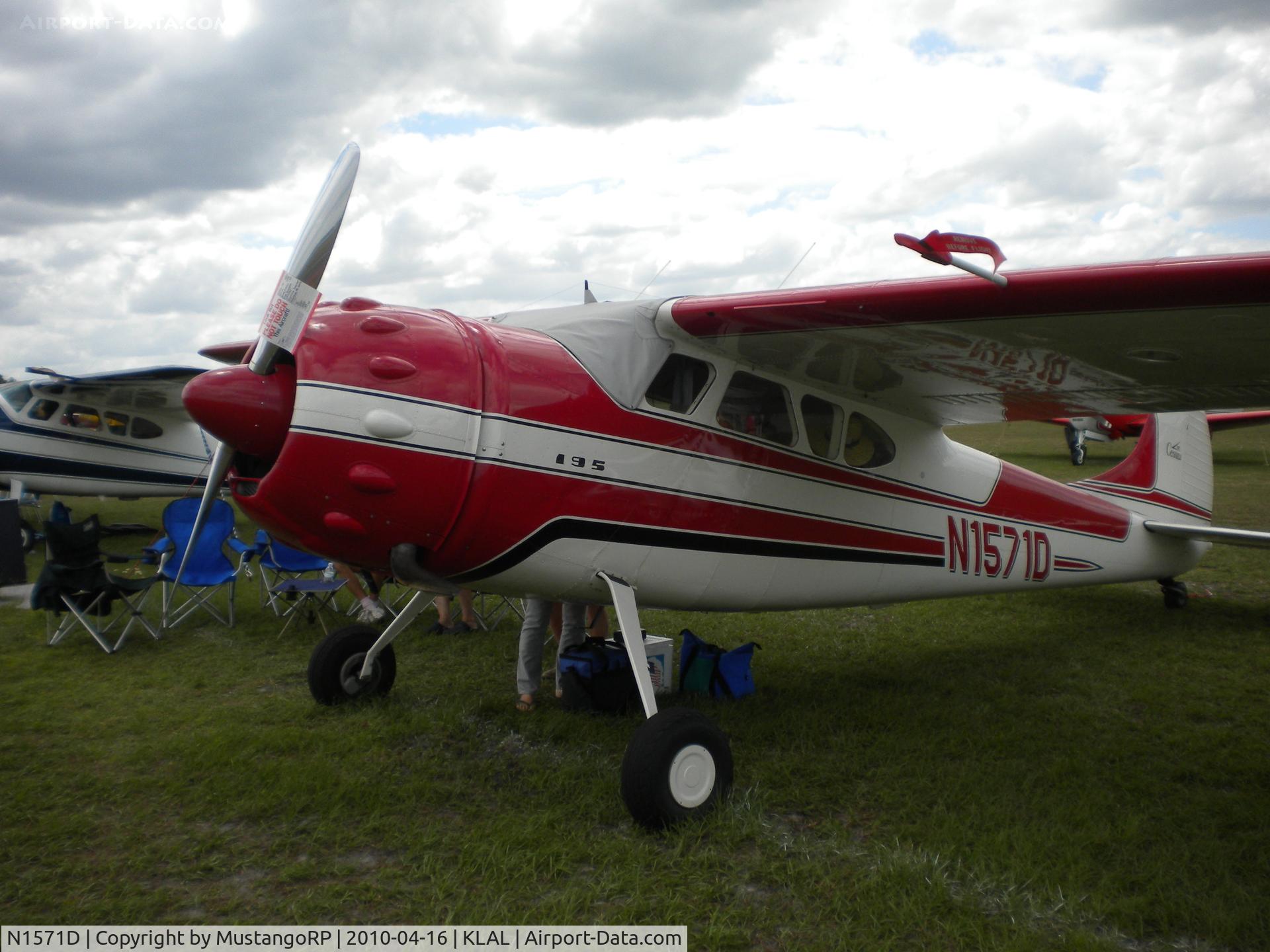 N1571D, 1952 Cessna 195A C/N 7793, 1952 Cessna 195A, c/n 7793