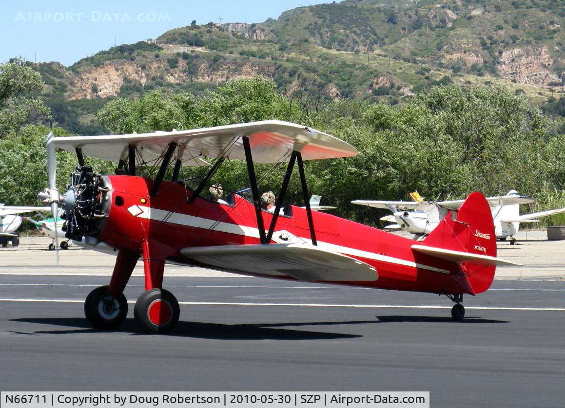 N66711, 1941 Boeing IB75A C/N 75-1675, 1941 Boeing Stearman 1B75A, Jacobs R-755B2 275 Hp, Restricted, Experimental class, taxi off the active