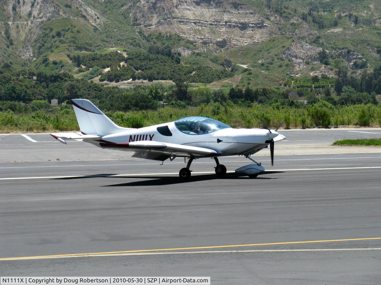 N1111X, 2008 CZAW SportCruiser C/N 08SC176, 2008 Czech Aircraft Works Spol Sro SPORT CRUISER S-LSA, Rotax 912 100 Hp, taxi off the active