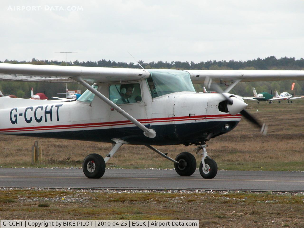 G-CCHT, 1983 Cessna 152 C/N 152-85176, HOTEL TANGO TAXYING TO RWY 25