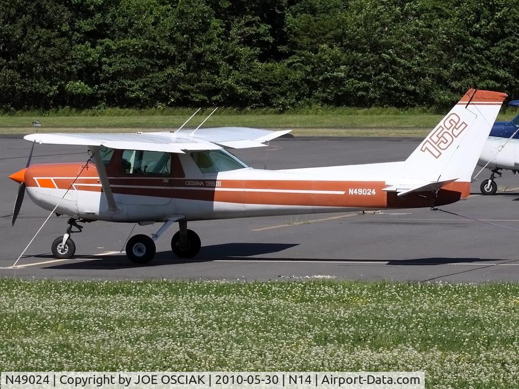 N49024, 1977 Cessna 152 C/N 15281106, @N14