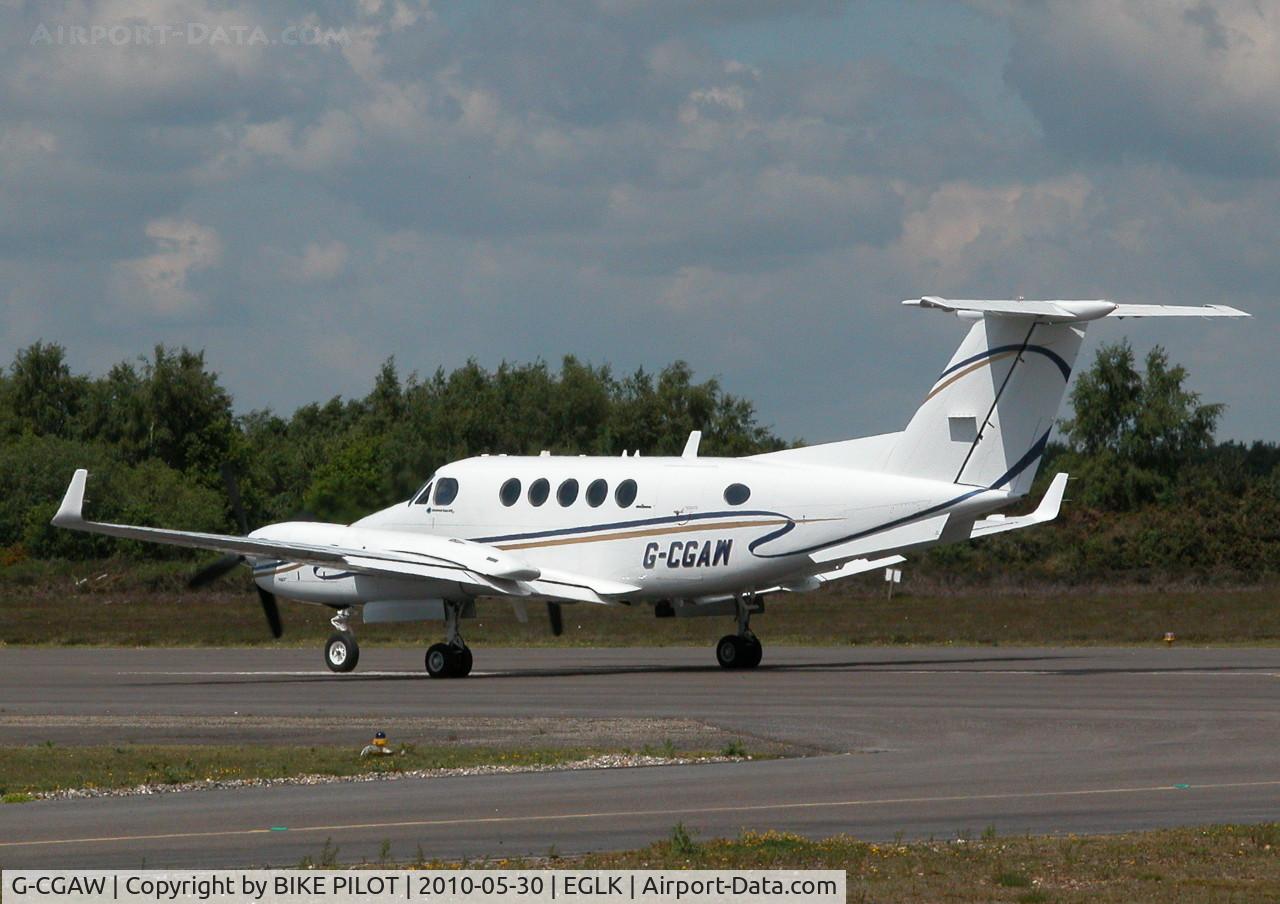 G-CGAW, 1980 Beech 200 Super King Air C/N BB-700, ALPHA WHISKY LINING UP ON RWY 25