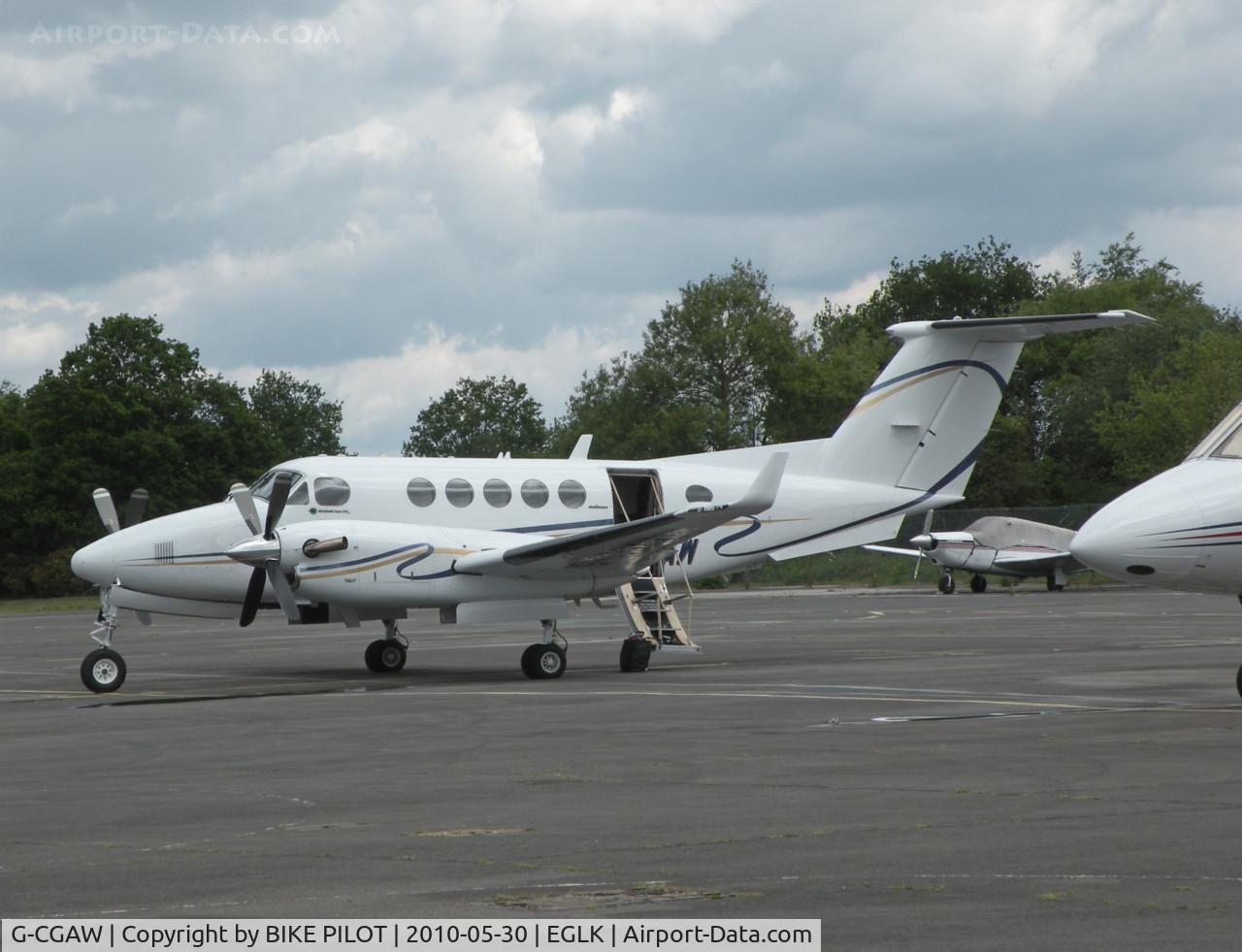 G-CGAW, 1980 Beech 200 Super King Air C/N BB-700, ALPHA WHISKY ON THE TERMINAL APRON WAITING FOR PAX