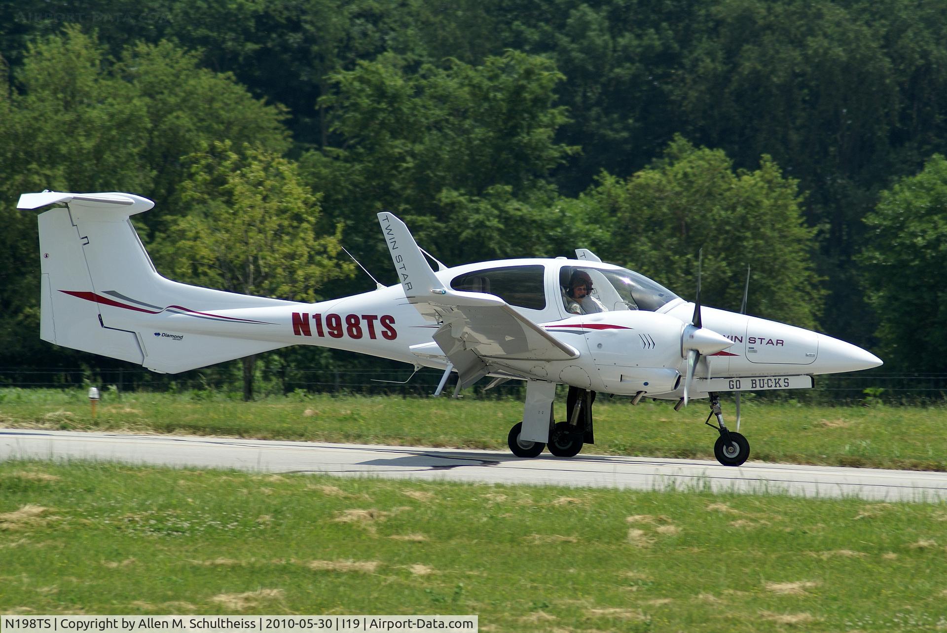 N198TS, 2006 Diamond DA-42 Twin Star C/N 42.AC002, 2006 DA 42