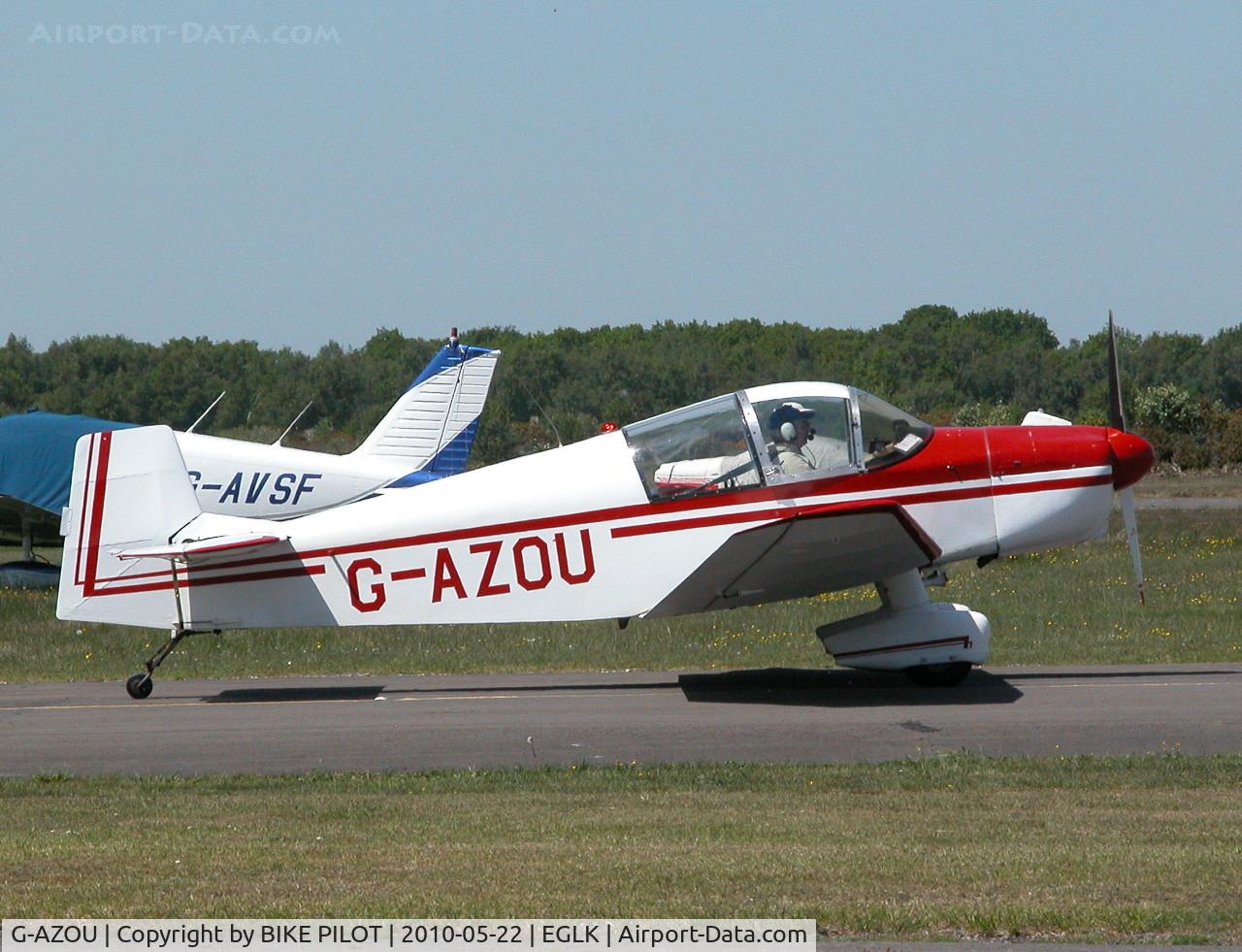G-AZOU, 1962 SAN Jodel DR-1050 Ambassadeur C/N 354, SMART JODEL TAXYING PAST THE CAFE