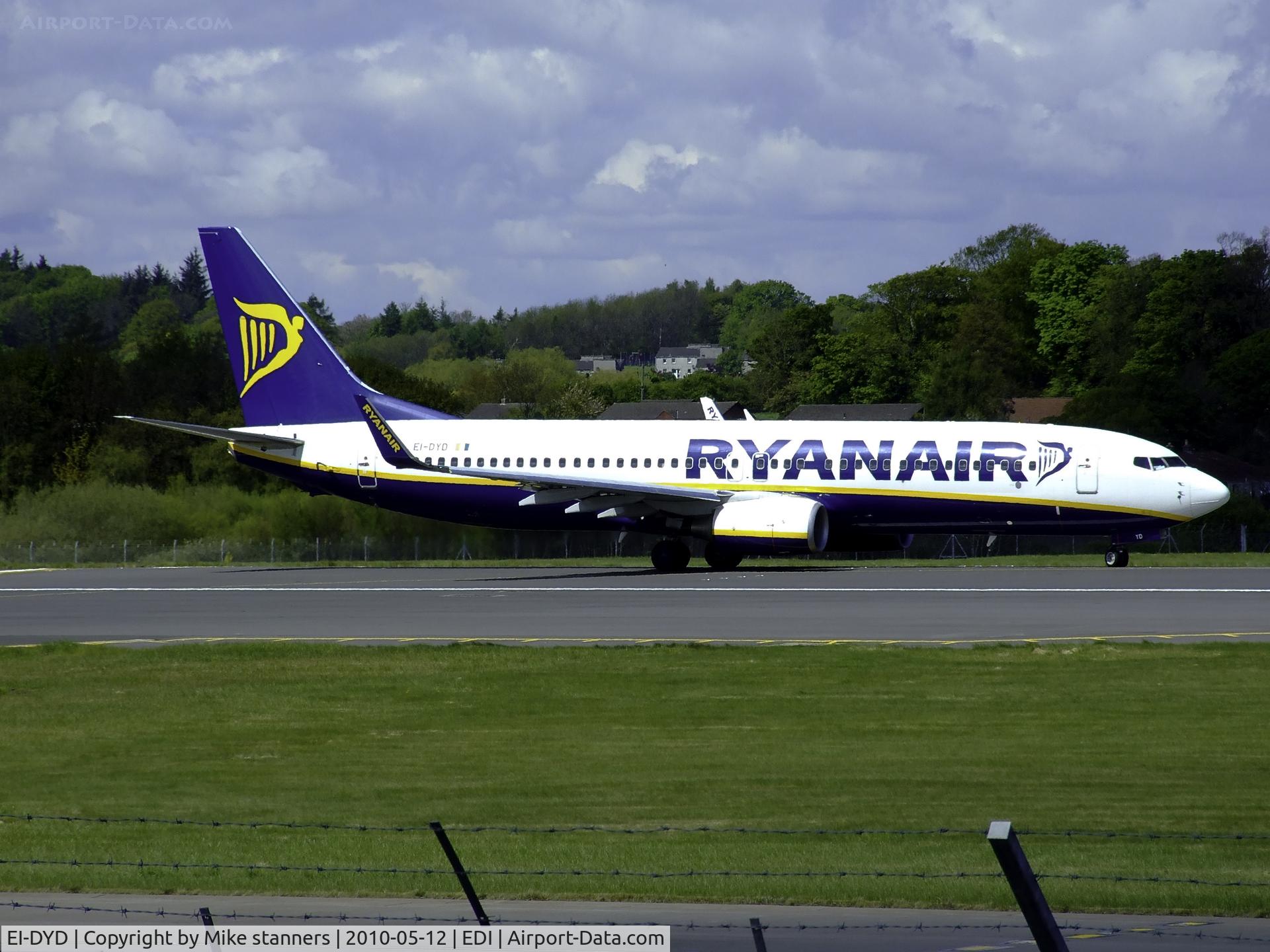 EI-DYD, 2008 Boeing 737-8AS C/N 33632, ryanair Boeing 737-8AS Lined up on runway 06 ready for take off