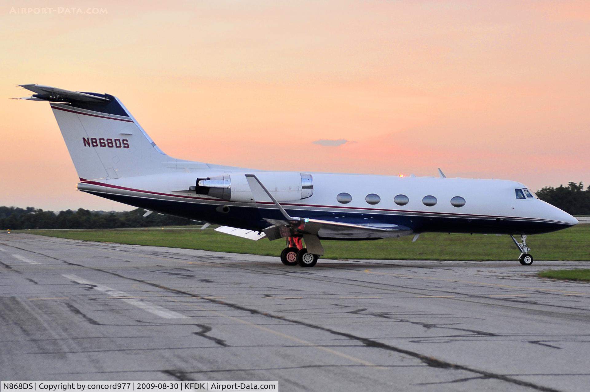 N868DS, 1973 Gulfstream Aerospace G1159B C/N 123, Seen at KFDK on 8/30/2009