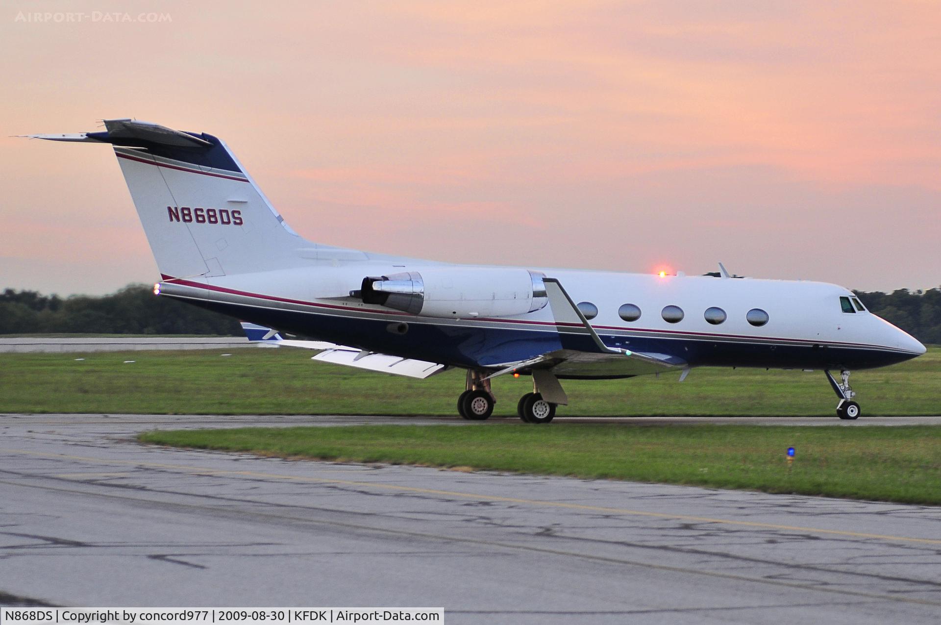 N868DS, 1973 Gulfstream Aerospace G1159B C/N 123, Seen at KFDK on 8/30/2009