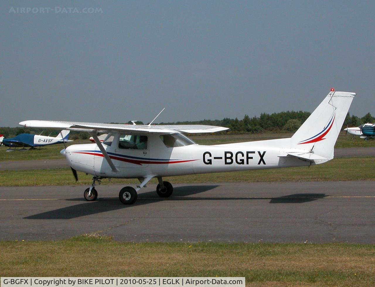 G-BGFX, 1978 Reims F152 C/N 1555, F152 IN FROM FAIROAKS EGTF
