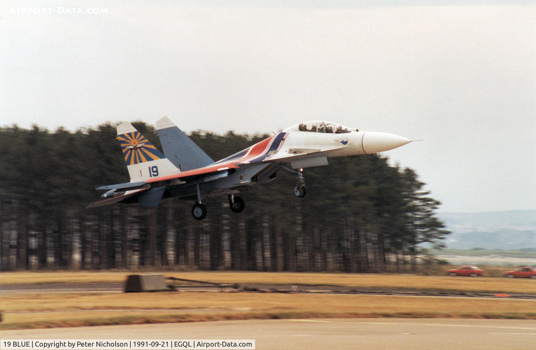 19 BLUE, Sukhoi Su-27UB C/N 1040807, Flanker C of the Russian Knights display  team landing at the 1991 RAF Leuchars Airshow.