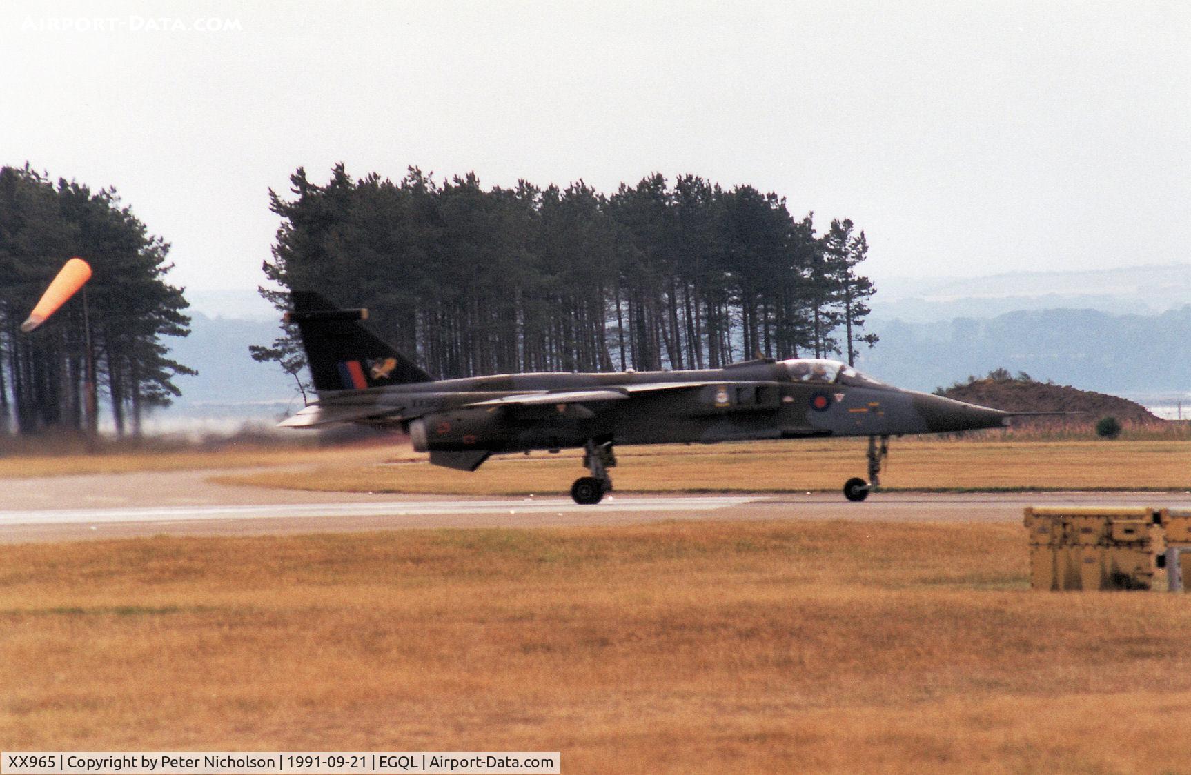 XX965, 1975 Sepecat Jaguar GR.1A C/N S.87, Jaguar GR.1A of 226 Operational Conversion Unit at Lossiemouth preparing for take-off at the 1991 RAF Leuchars Airshow.