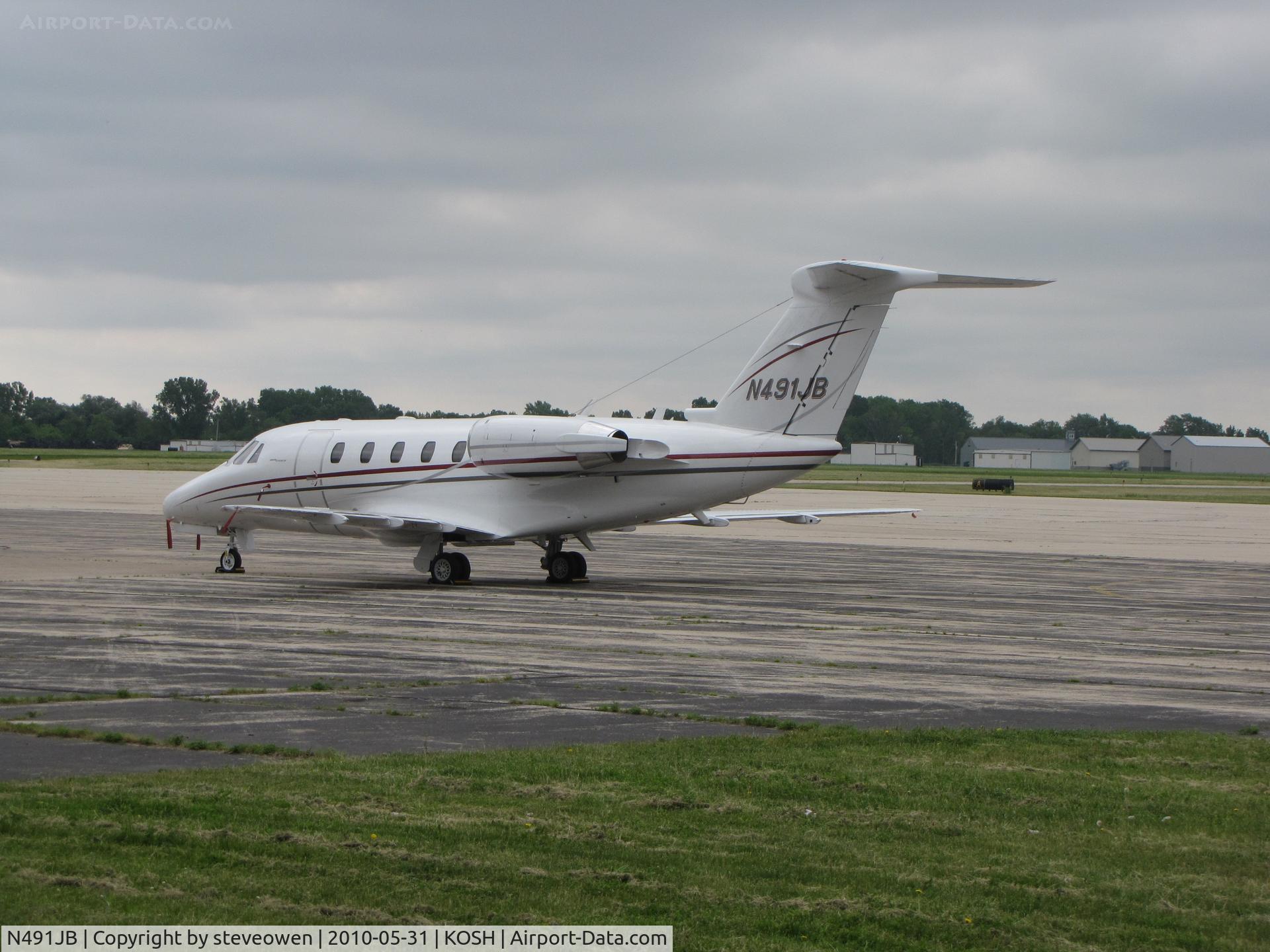 N491JB, 1990 Cessna 650 C/N 650-0182, grey day in Oshkosh