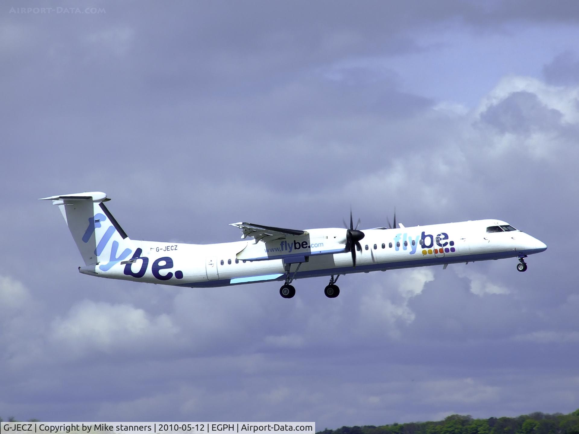 G-JECZ, 2007 De Havilland Canada DHC-8-402Q Dash 8 C/N 4179, 