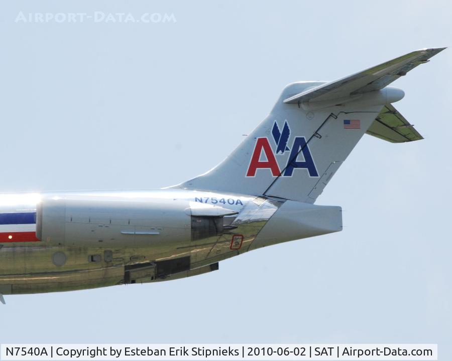 N7540A, 1990 McDonnell Douglas MD-82 (DC-9-82) C/N 49994, just about to cross 281