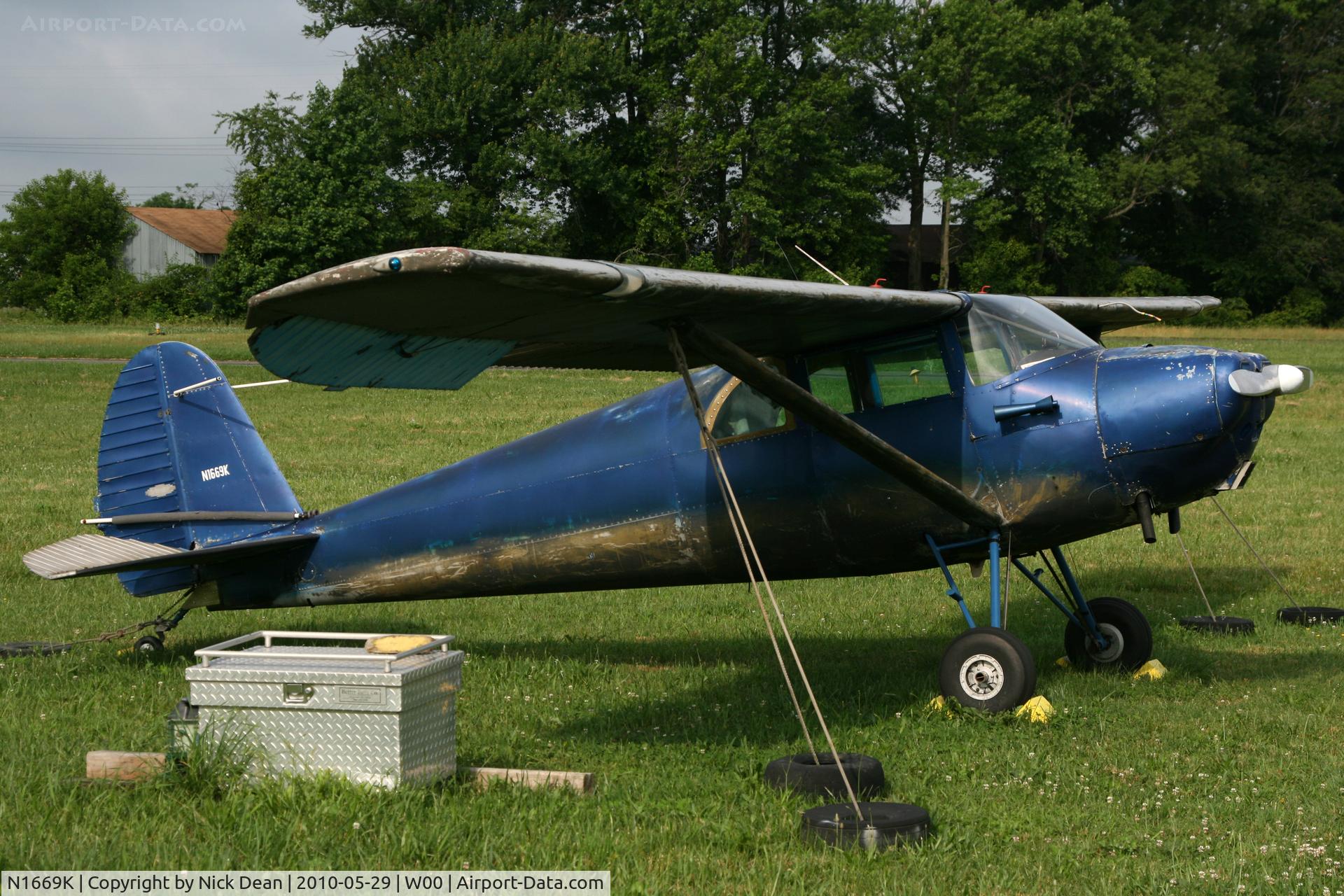 N1669K, 1946 Luscombe 8E Silvaire C/N 4396, W00