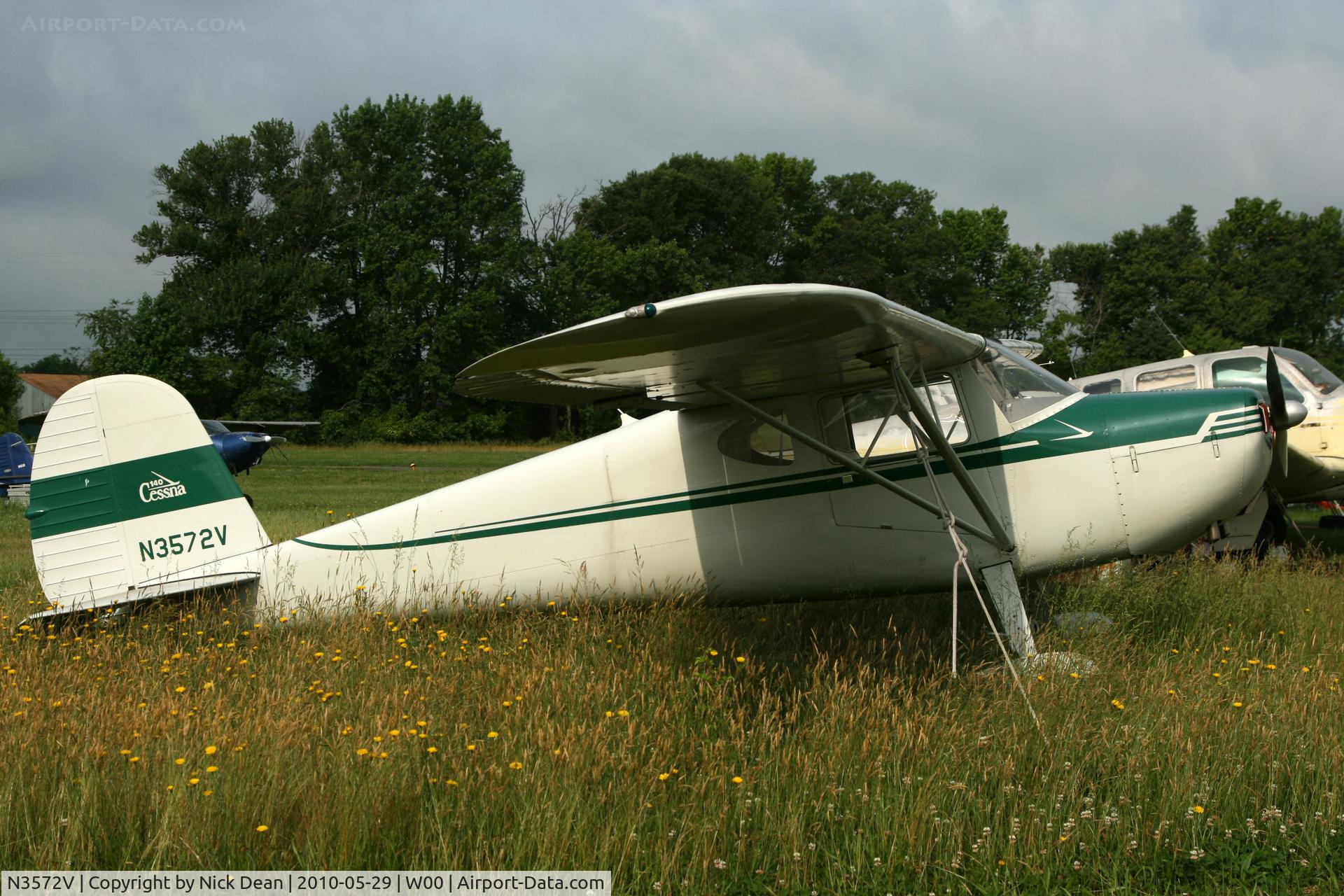 N3572V, 1948 Cessna 140 C/N 14955, W00