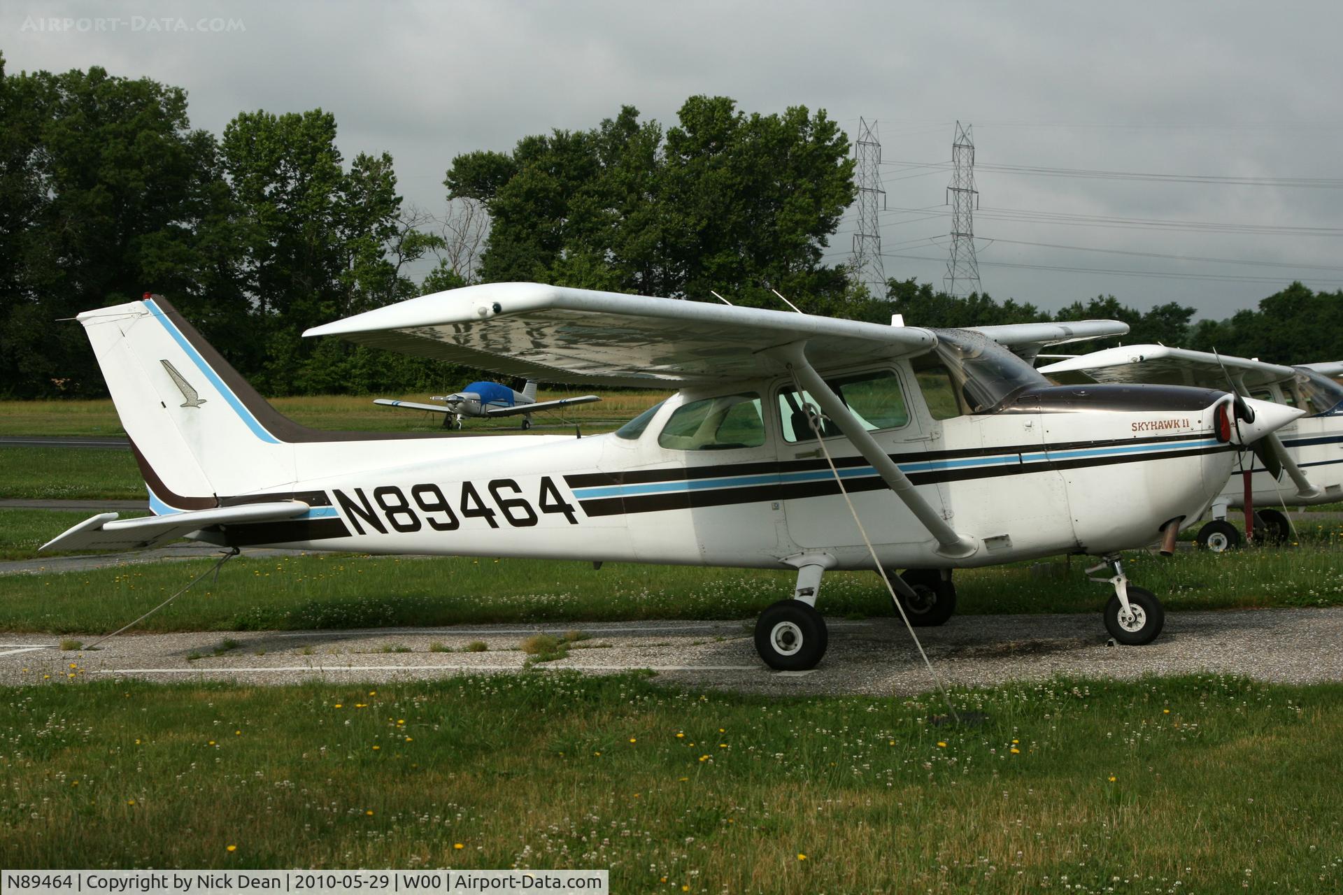 N89464, 1983 Cessna 172P C/N 17276006, W00