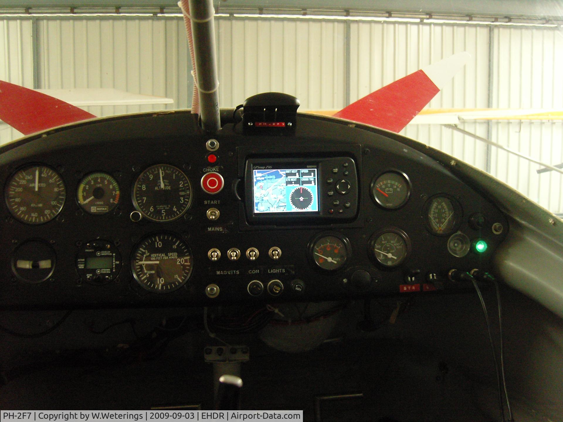 PH-2F7, 1992 Aviasud Mistral C/N 154, inside view cockpit