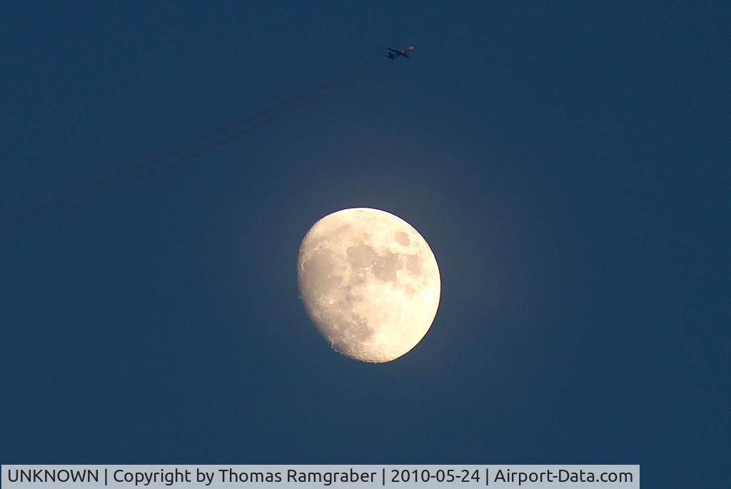 UNKNOWN, Contrails Various C/N Unknown, Boeing 777-300