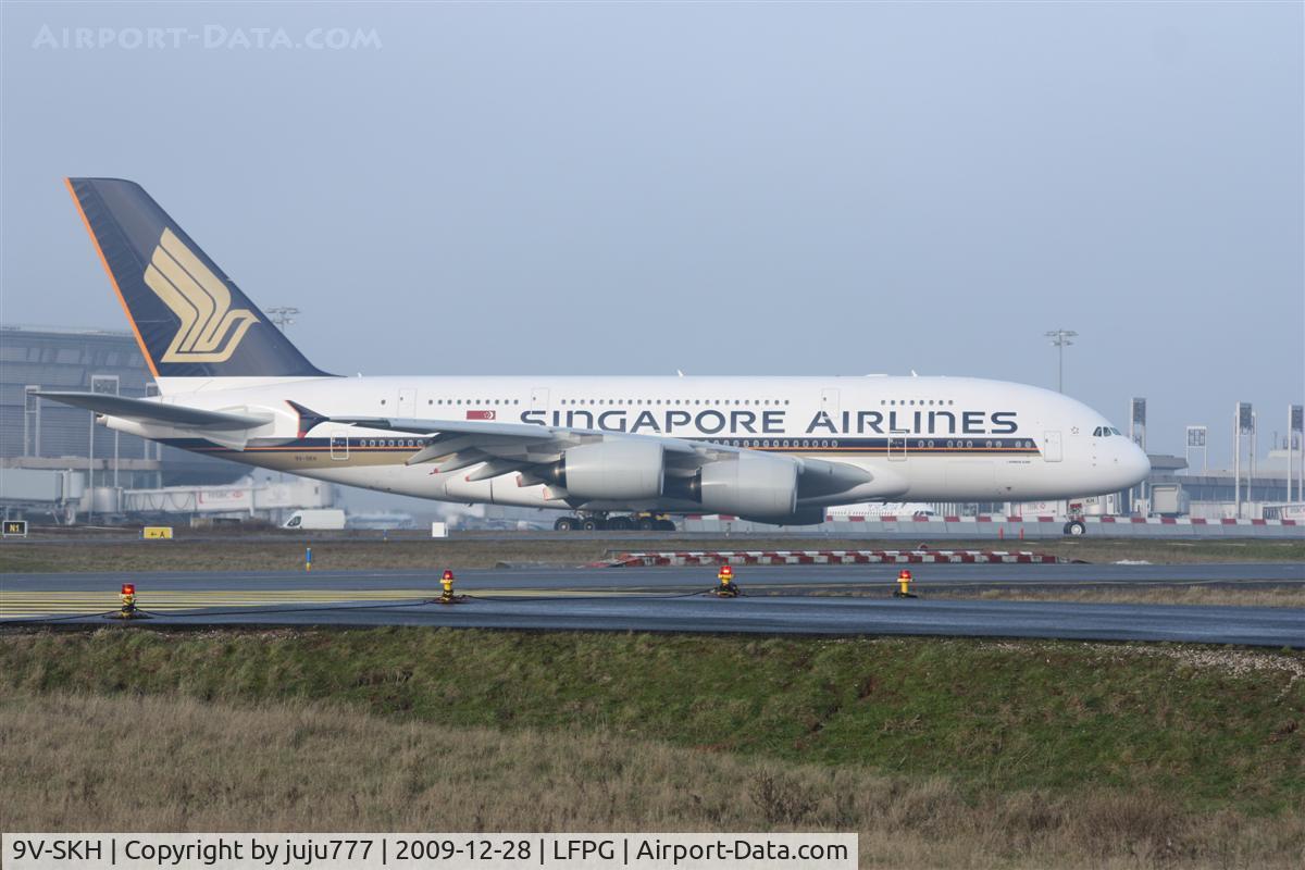 9V-SKH, 2008 Airbus A380-841 C/N 021, on transit at CDG
