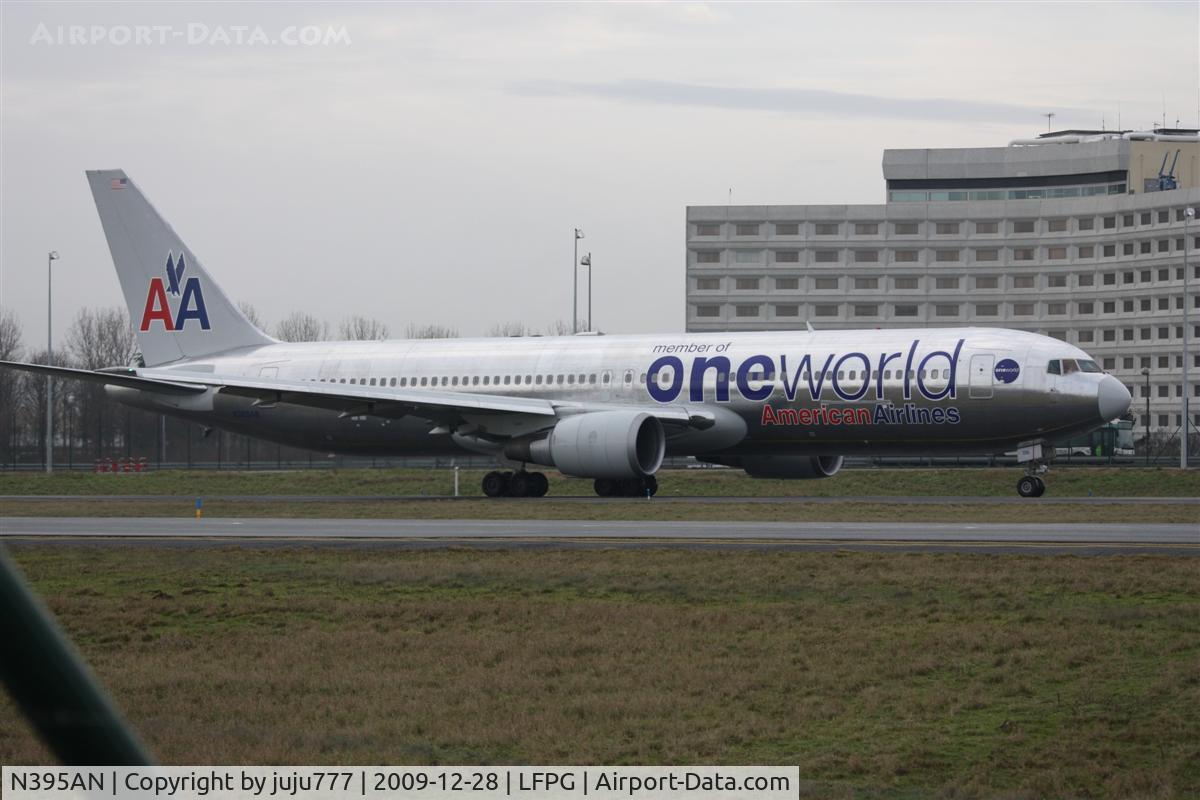 N395AN, 1998 Boeing 767-323 C/N 29432, on transit at CDG