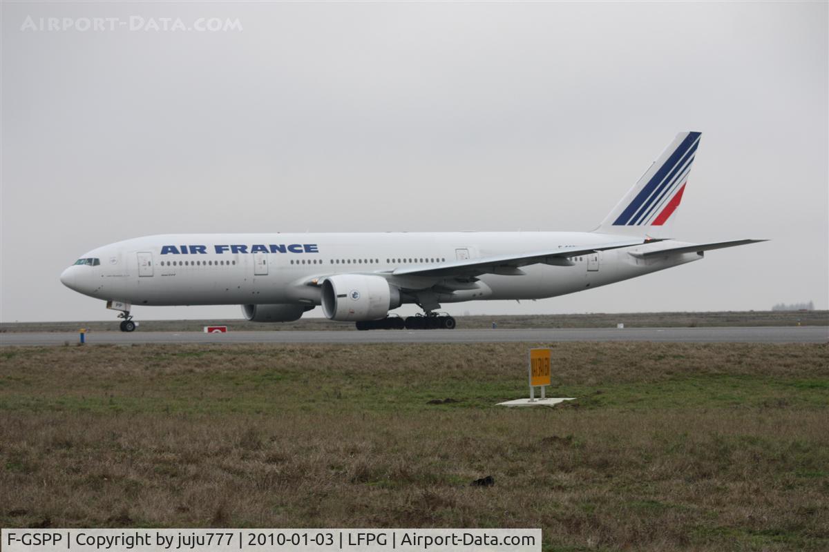 F-GSPP, 2001 Boeing 777-228/ER C/N 30615, on taxi at CDG