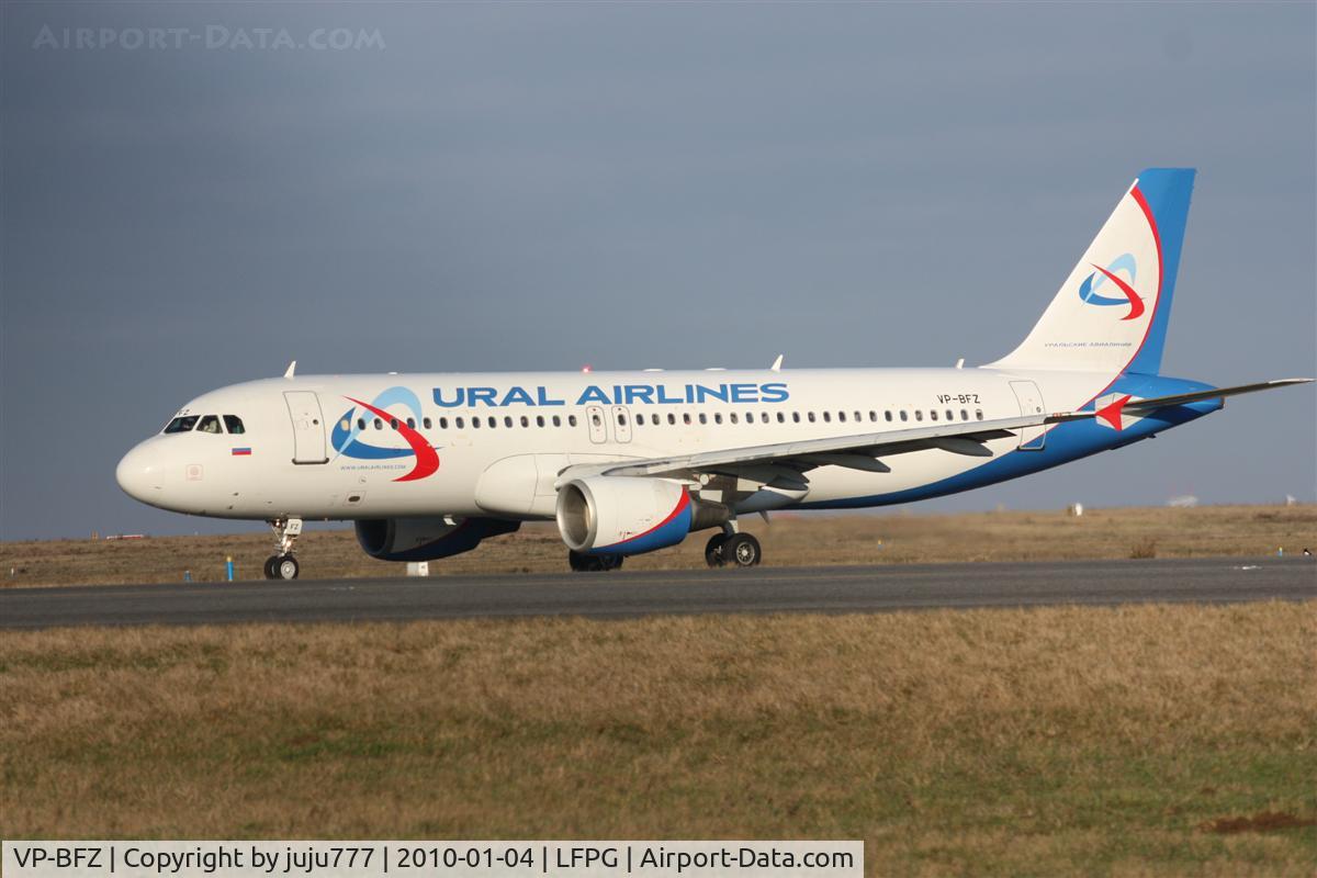 VP-BFZ, 1997 Airbus A320-214 C/N 735, on transit at CDG