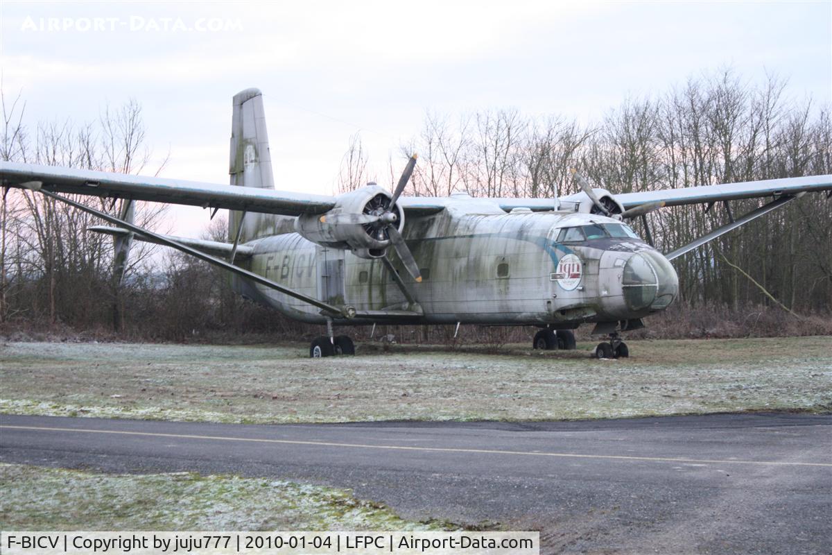F-BICV, Hurel Dubois HD-34 C/N 8, on display at Creil