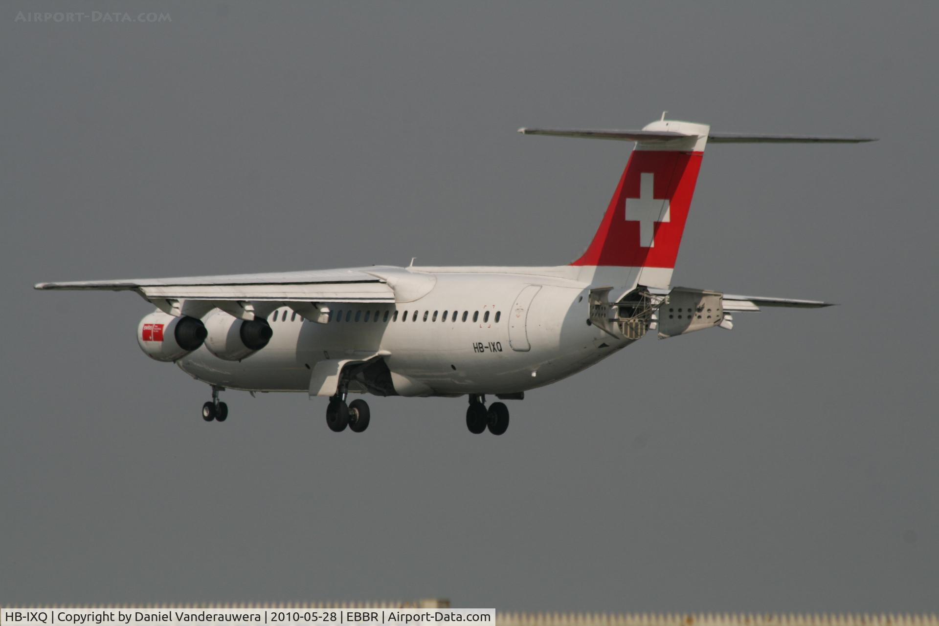 HB-IXQ, 1996 British Aerospace Avro 146-RJ100 C/N E3282, Flight LX778 is descending to RWY 25L