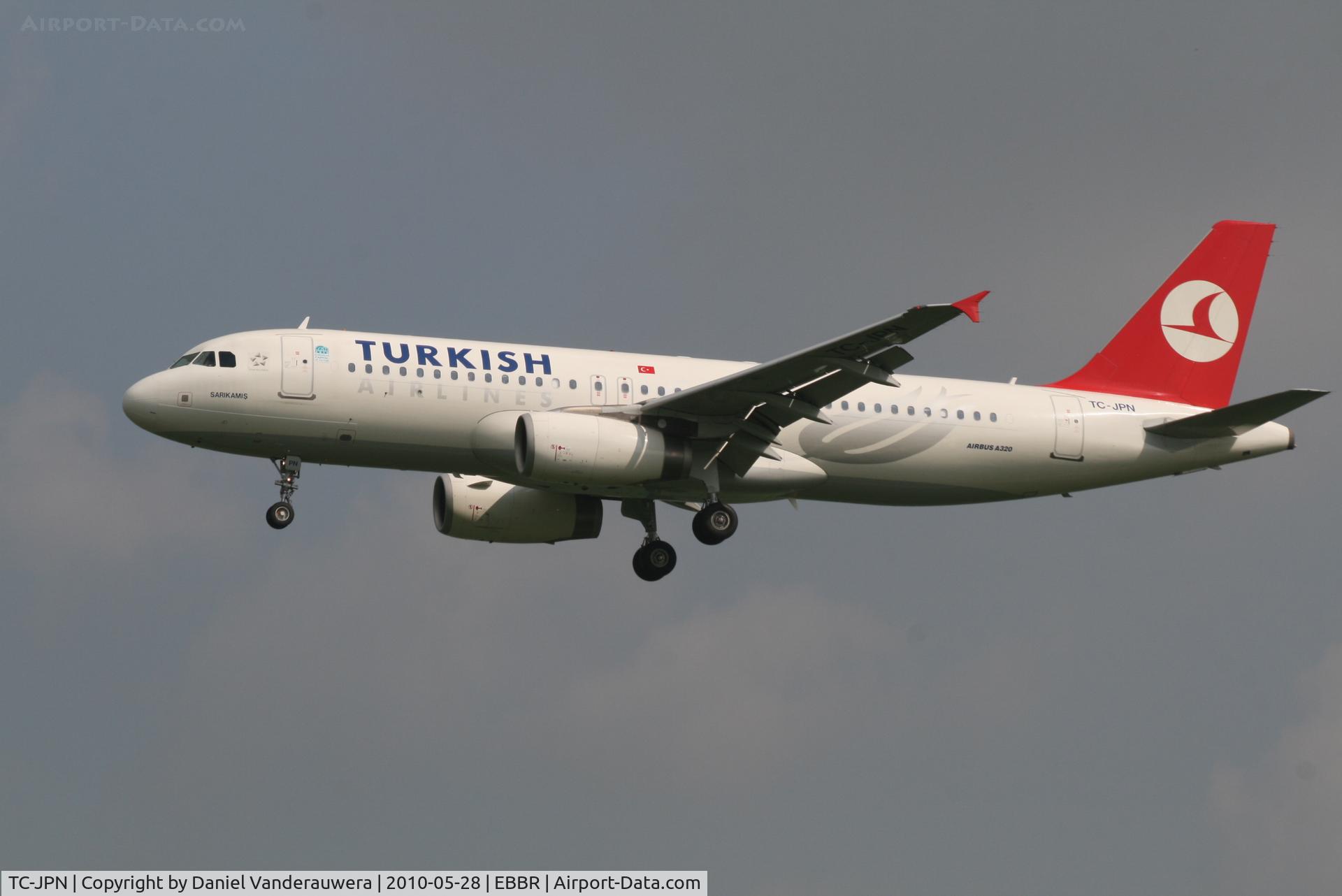 TC-JPN, 2008 Airbus A320-232 C/N 3558, Arrival of flight TK1937 to RWY 25L