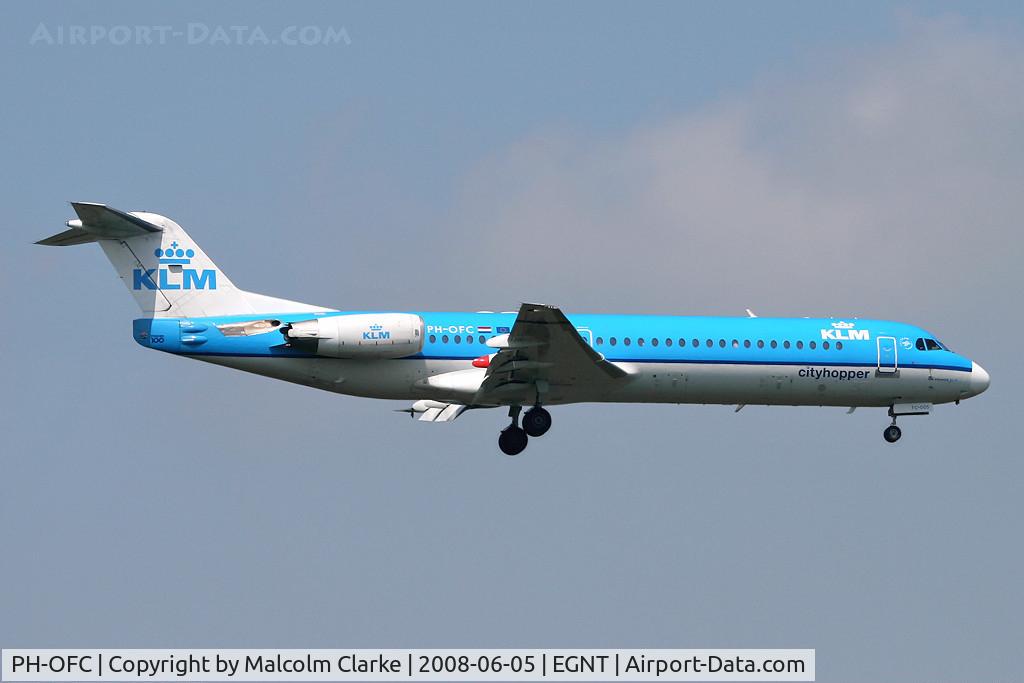 PH-OFC, 1989 Fokker 100 (F-28-0100) C/N 11263, Fokker 100 (F-28-0100) on finals to 07 at Newcastle Airport in 2008.