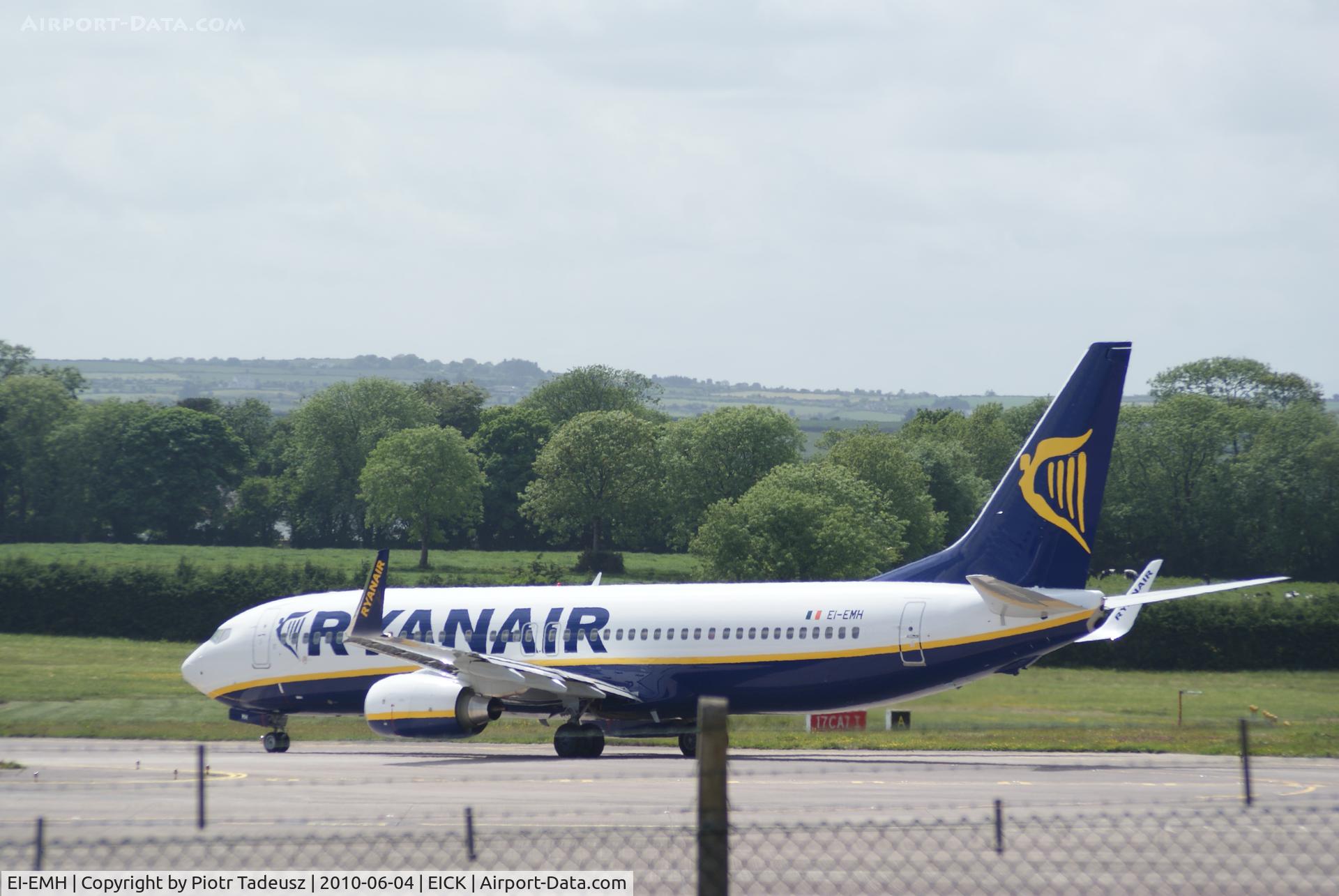 EI-EMH, 2010 Boeing 737-8AS C/N 34974, in Cork, Ireland