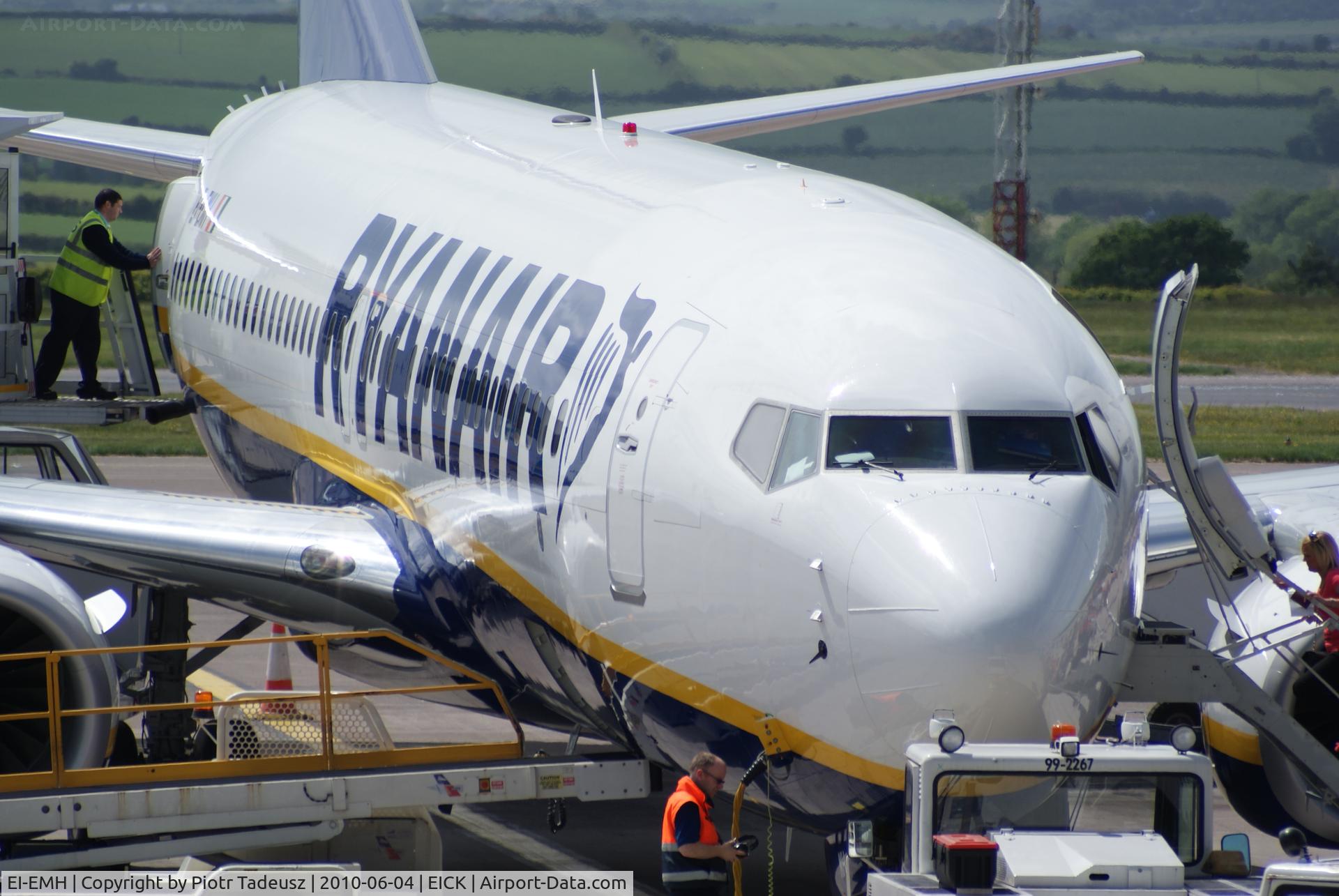 EI-EMH, 2010 Boeing 737-8AS C/N 34974, Cork airport