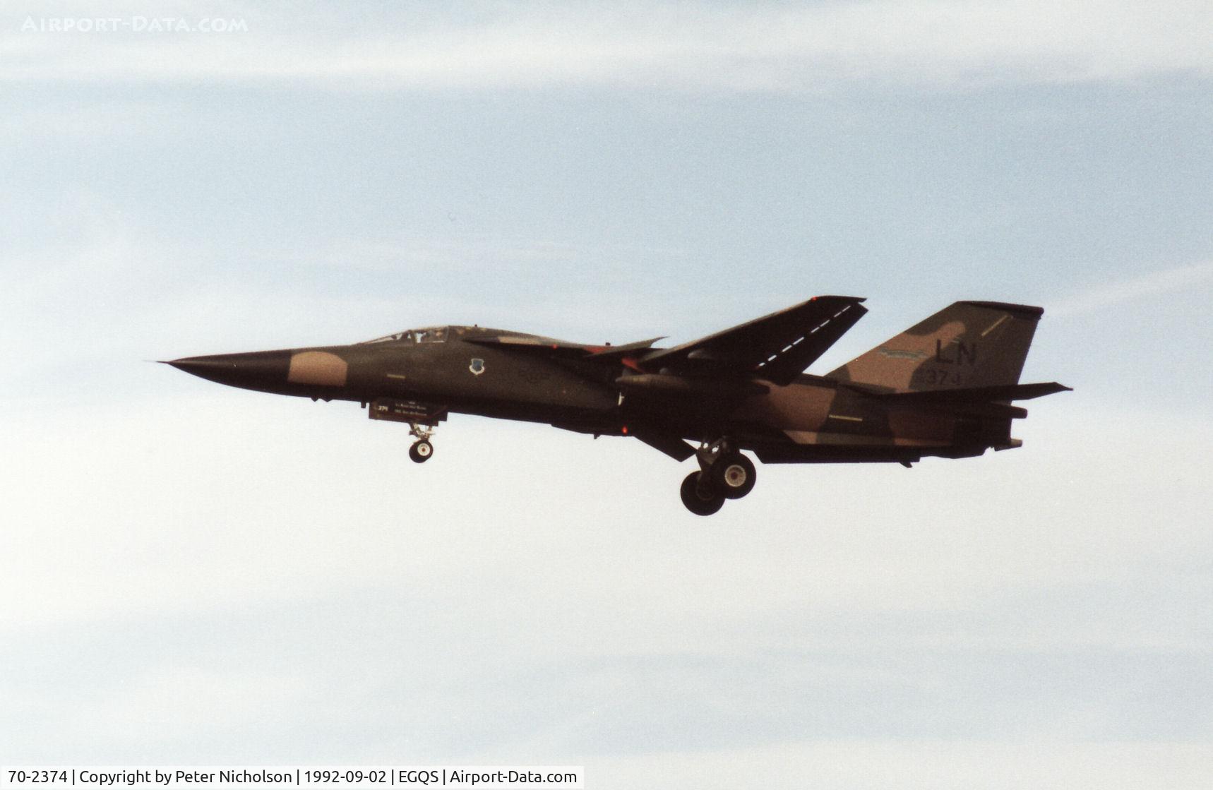 70-2374, 1970 General Dynamics F-111F Aardvark C/N E2-13, F-111F, callsign Amber 31, of 495th Tactical Fighter Squadron/48th Tactical Fighter Wing on approach to RAF Lossiemouth in September 1992.