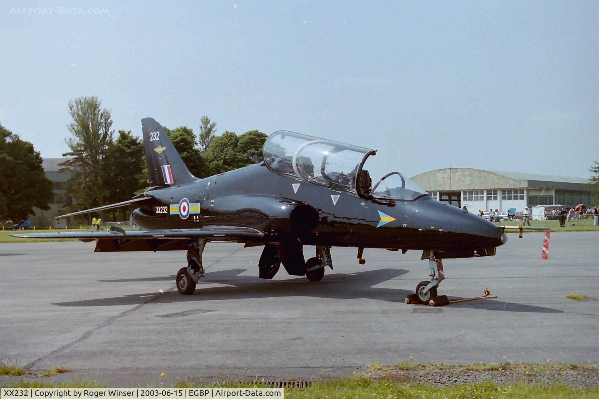 XX232, 1978 Hawker Siddeley Hawk T.1 C/N 068/312068, A 208(Reserve) Squadron RAF Hawk at the Classic Jets Airshow, Kemble in 2003