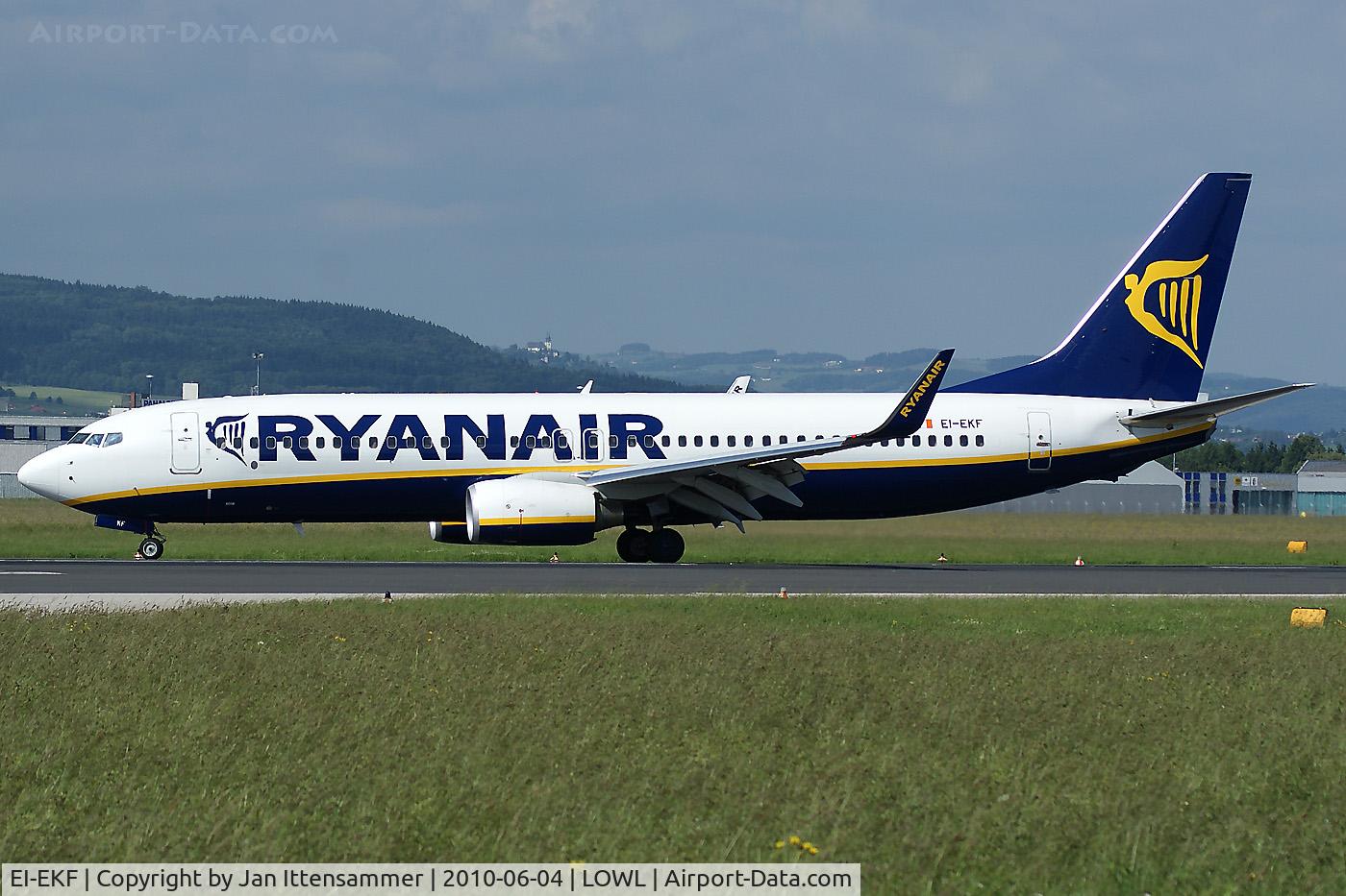 EI-EKF, 2009 Boeing 737-8AS C/N 35025, B738