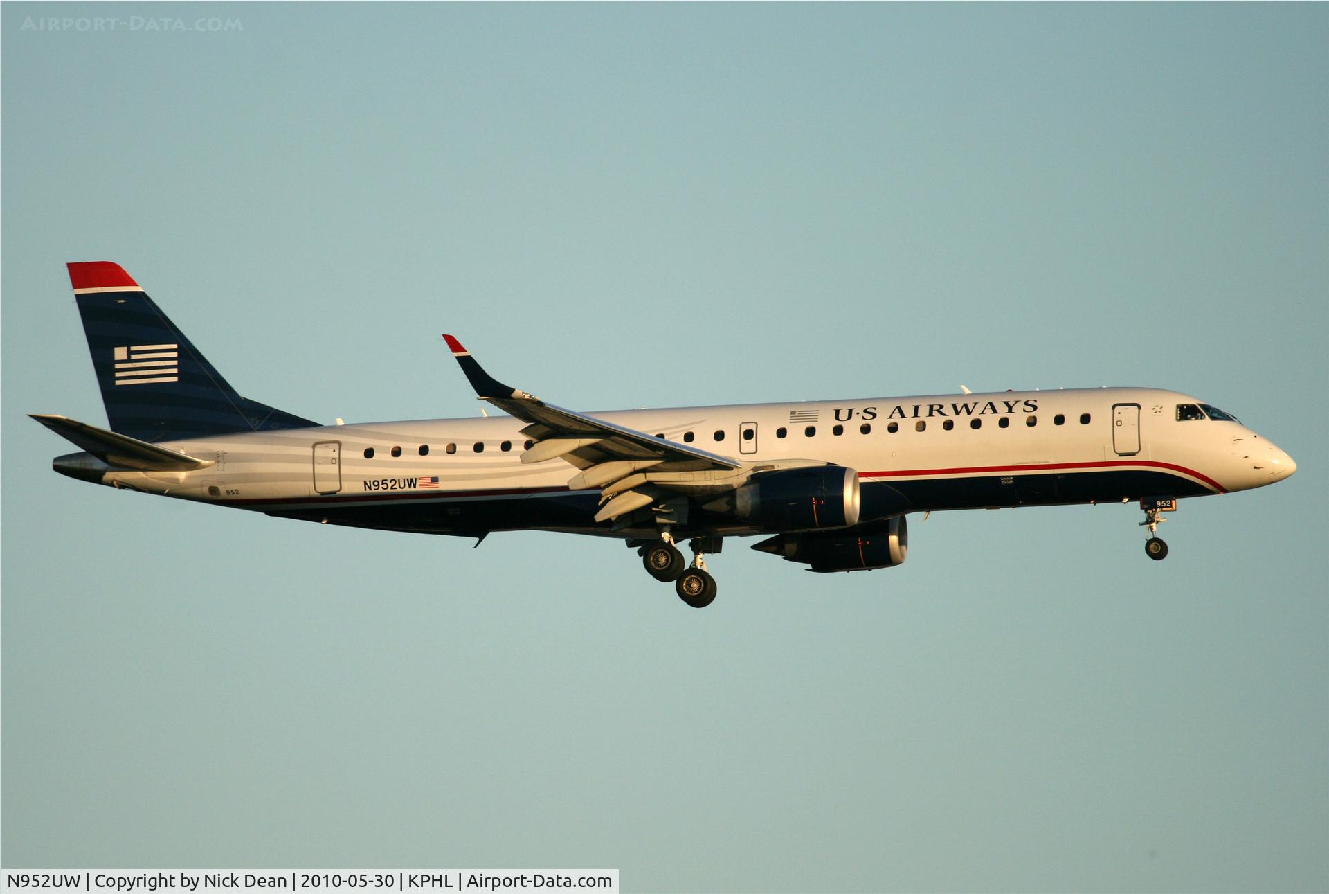 N952UW, 2007 Embraer ERJ-190-100 IGW 190AR C/N 19000119, KPHL