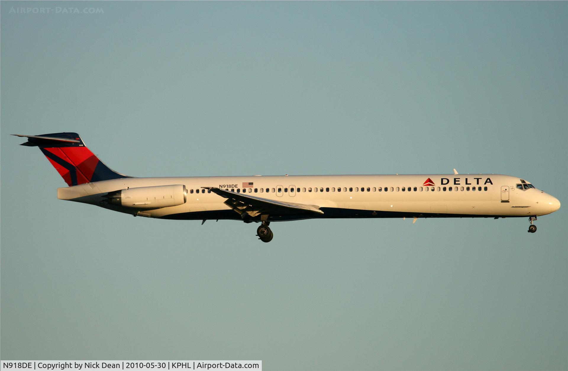 N918DE, 1993 McDonnell Douglas MD-88 C/N 49959, KPHL