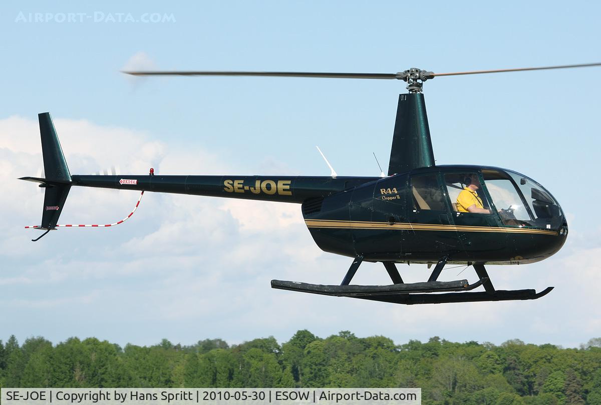 SE-JOE, 2003 Robinson R44 Clipper II C/N 10075, On Hässlö Roll Out airshow