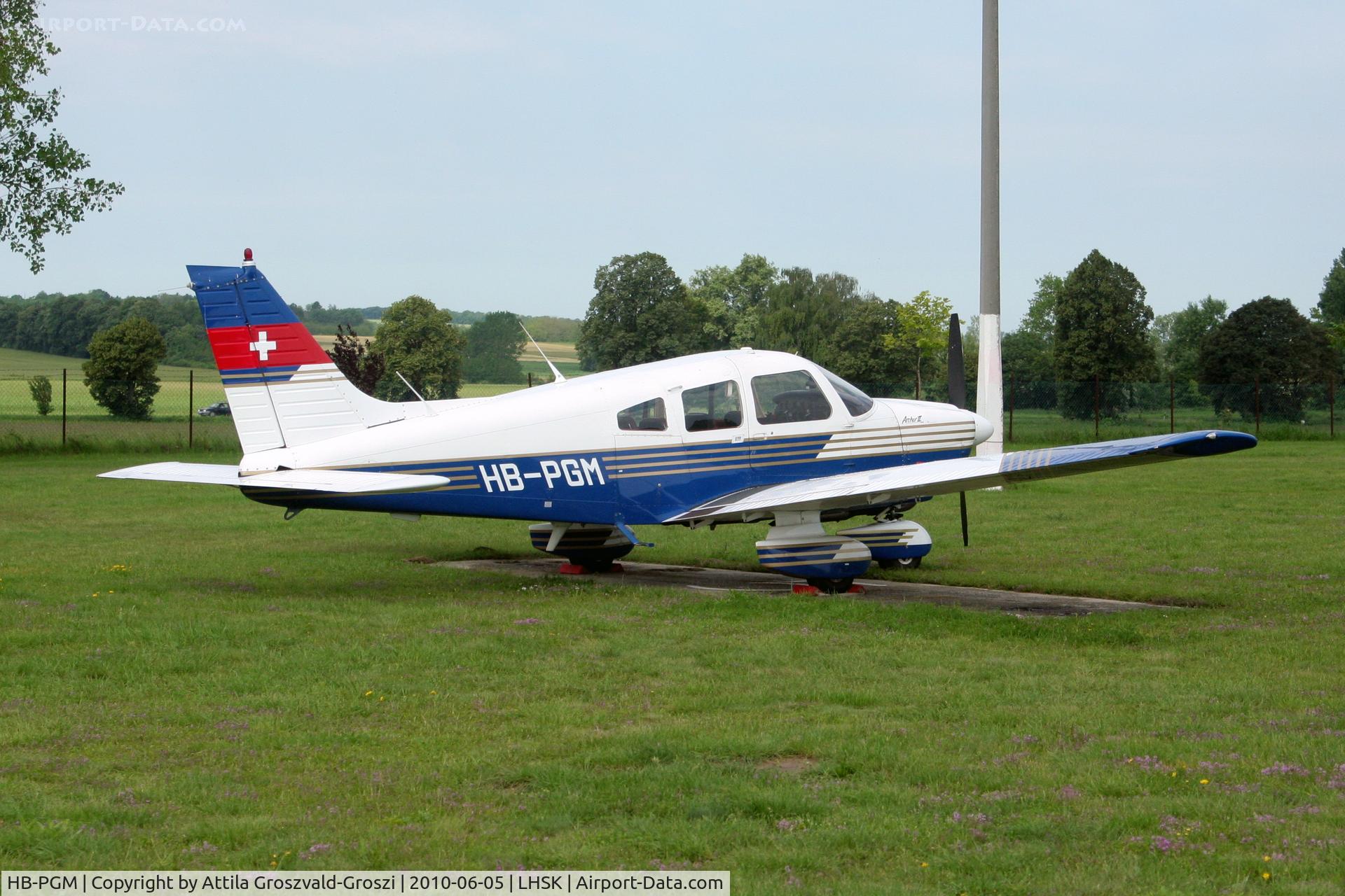 HB-PGM, 1981 Piper PA-28-181 Archer II C/N 28-8190245, Siófok-Kiliti Airport, Hungary