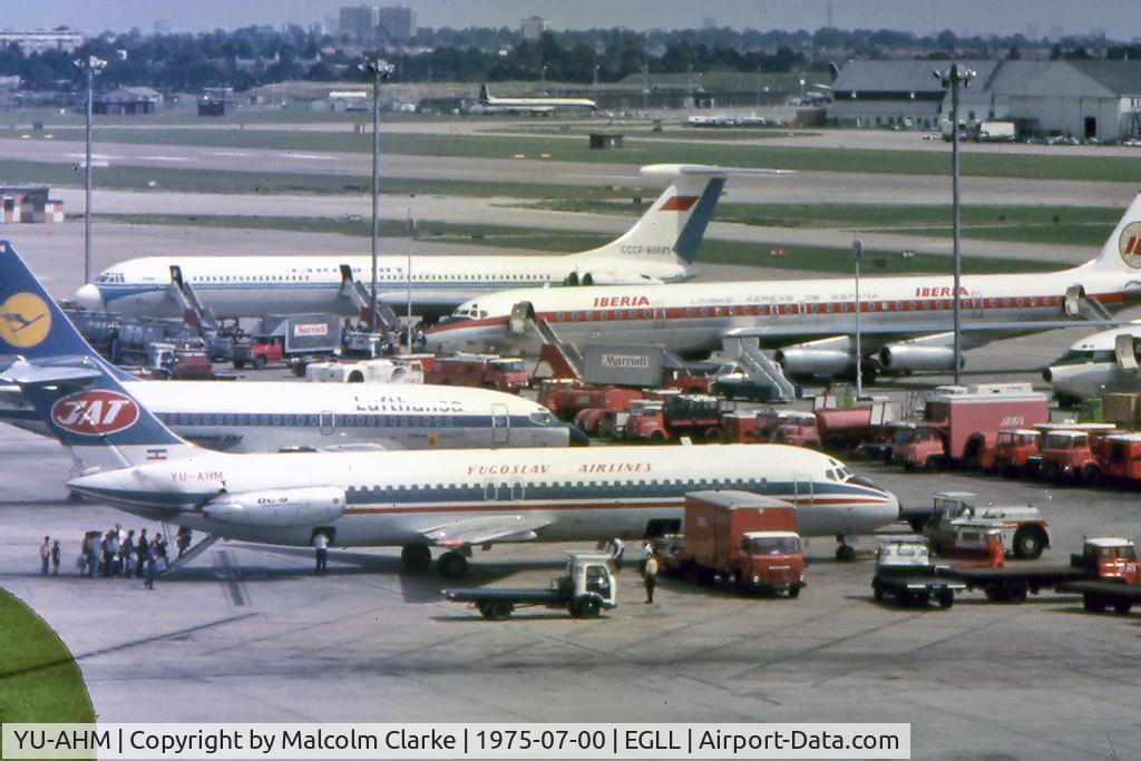 YU-AHM, 1970 Douglas DC-9-32 C/N 47469, McDonnell Douglas DC-9-32 at Heathrow Airport in 1975.