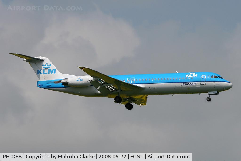 PH-OFB, 1989 Fokker 100 (F-28-0100) C/N 11247, Fokker 100 (F-28-0100) on short final to 07 at Newcastle Airport in 2008.