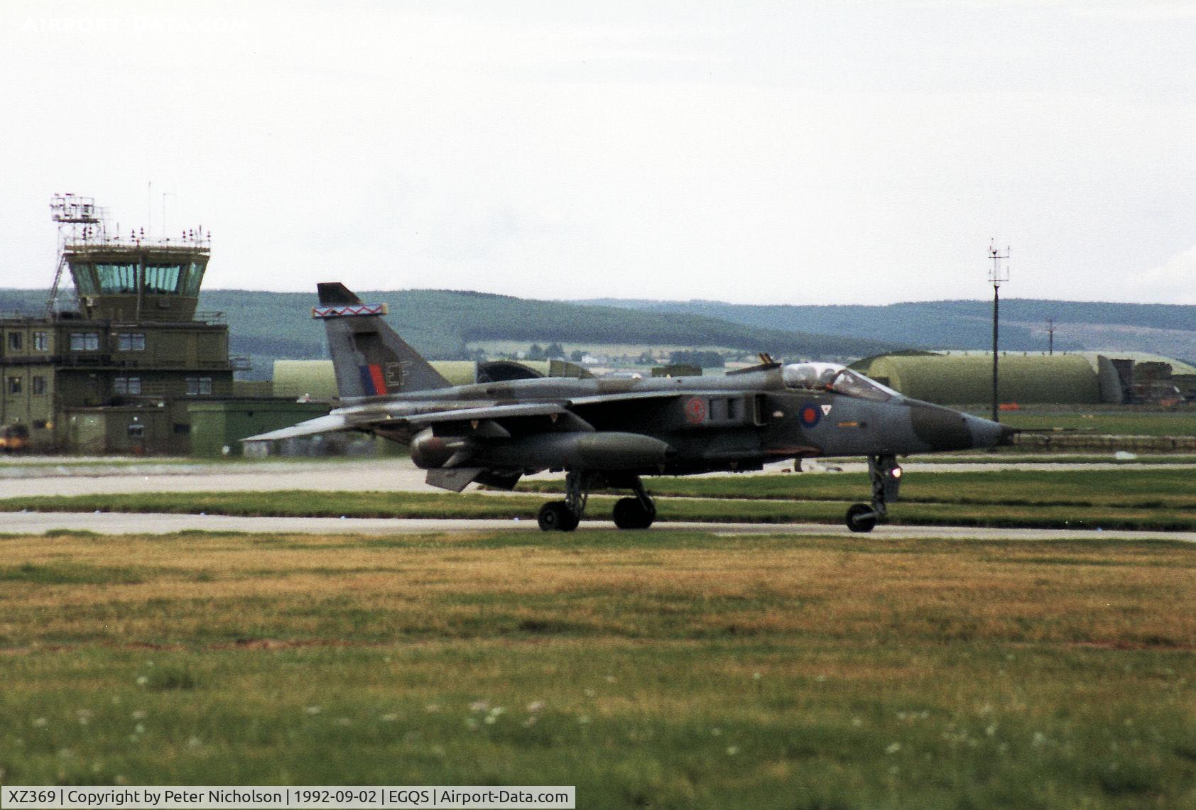 XZ369, 1976 Sepecat Jaguar GR.1A C/N S.136, Jaguar GR.1A, callsign Boxer 2, of 6 Squadron taxying to the active runway at RAF Lossiemouth in September 1992.