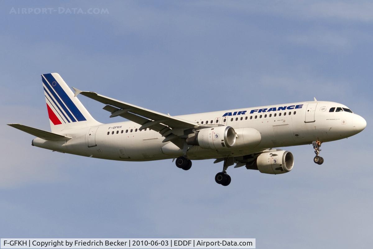 F-GFKH, 1989 Airbus A320-211 C/N 0061, short final RW25R